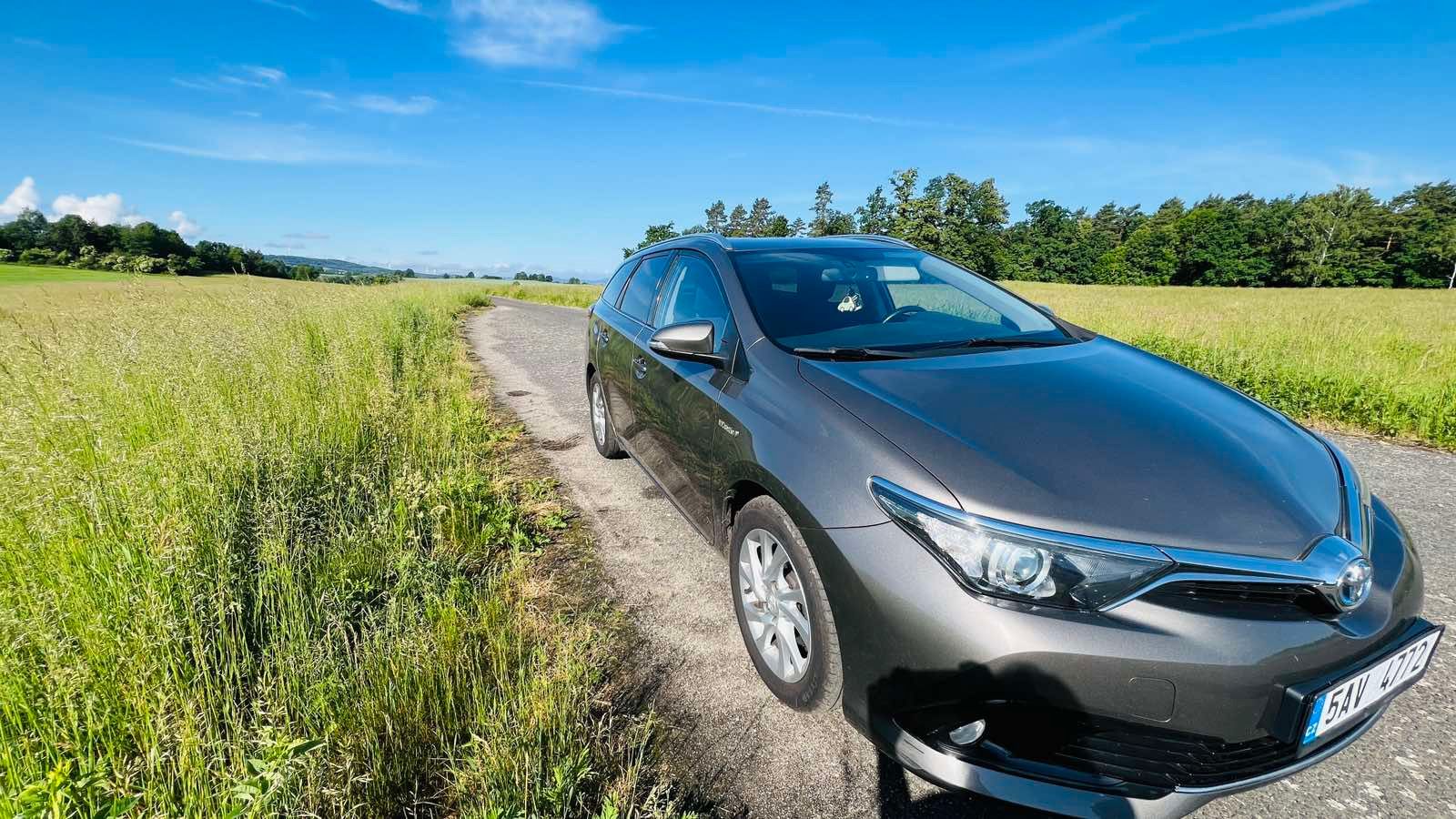 Toyota Auris, TS 1.8 Hybrid e-CVT - fotka 2