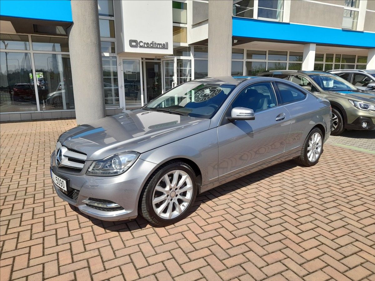 Mercedes-Benz Třídy C, 2,2 250CDi Cupe Avantgarde - fotka 3