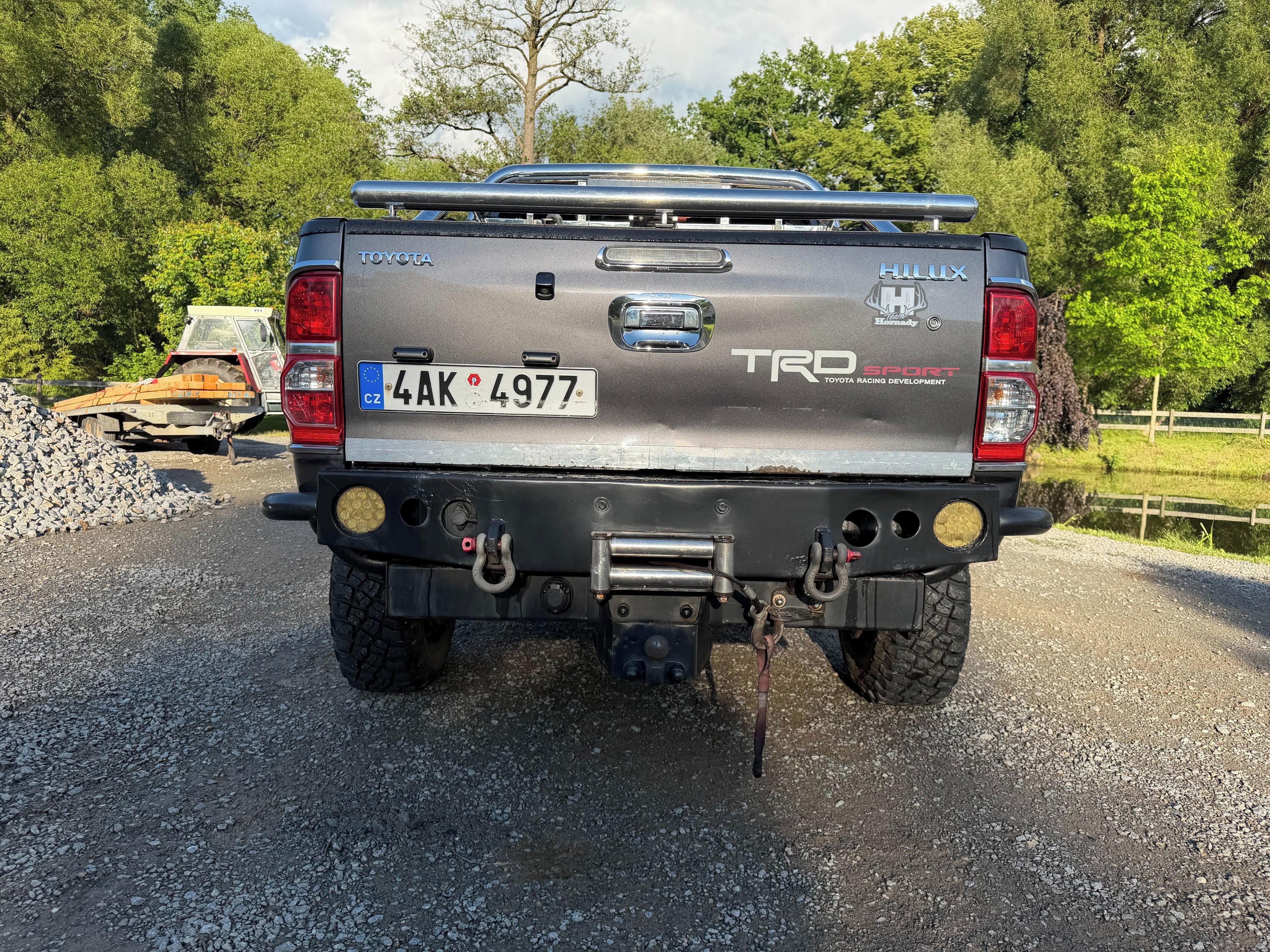 Toyota Hilux, 2.4 , OFFROAD - fotka 6