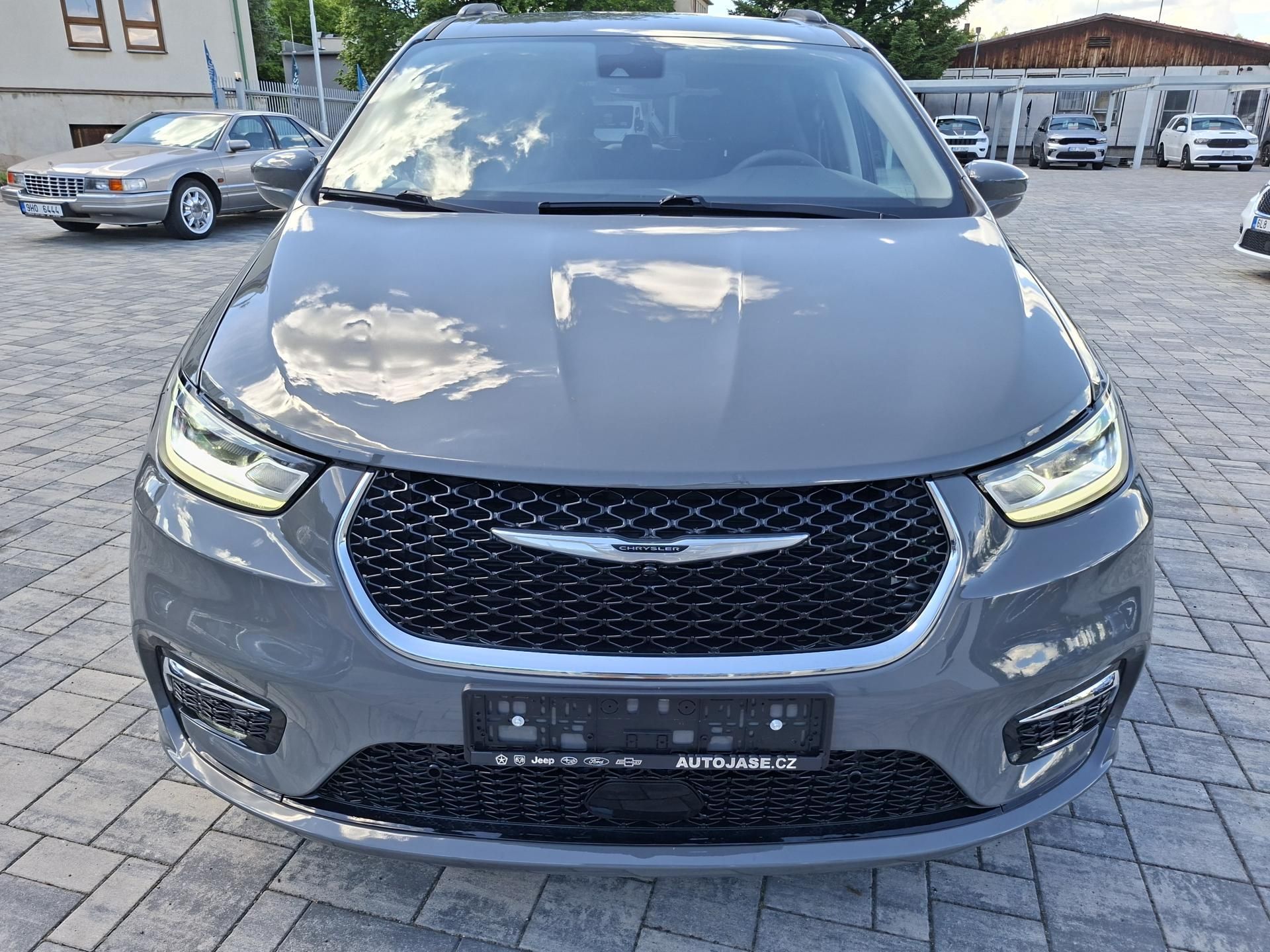 Chrysler Pacifica, 3,6L V6, 7míst, kůže, servis - fotka 2