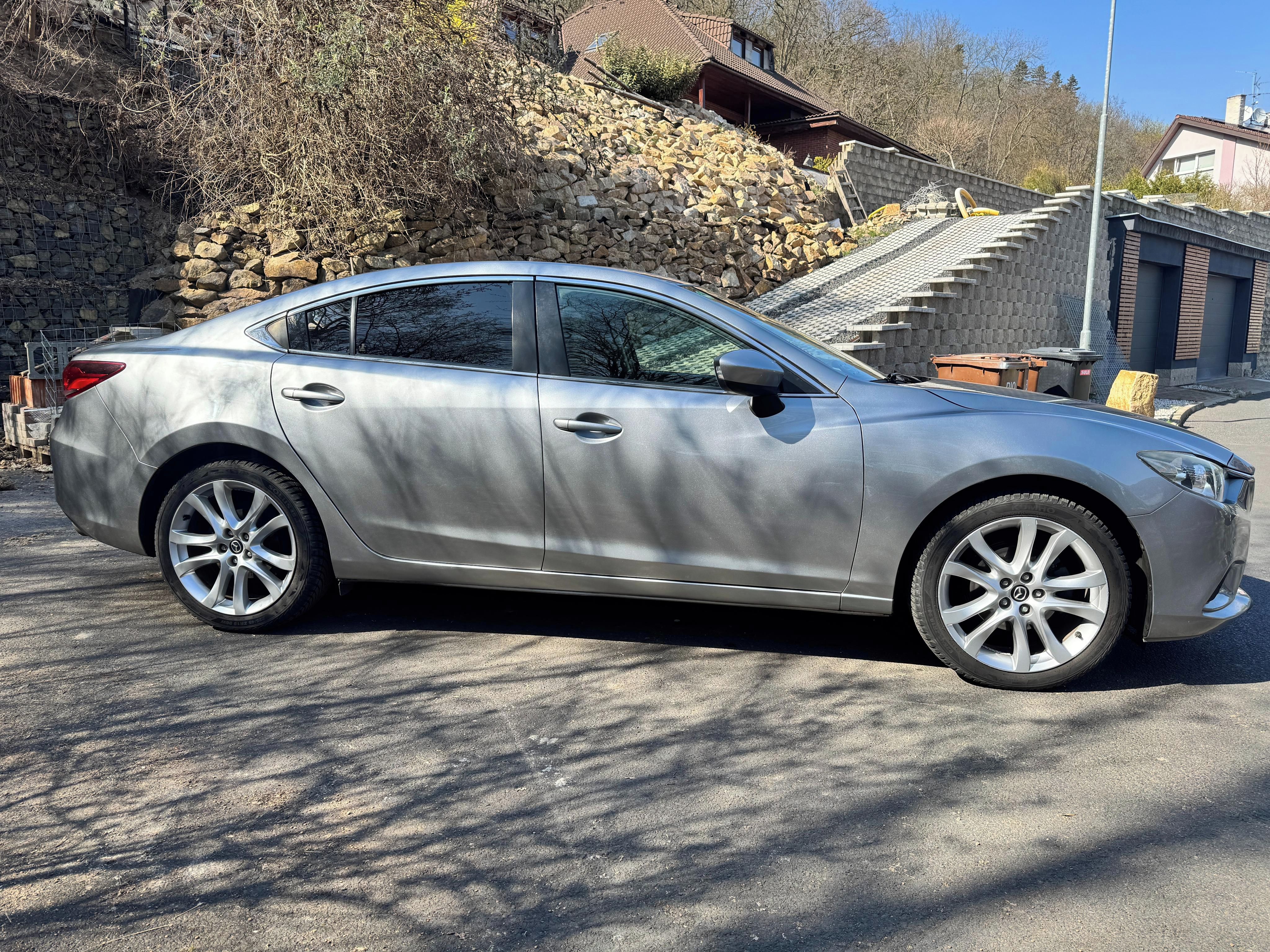 Mazda 6, 2.0i 121KW, automat, sedan - fotka 4