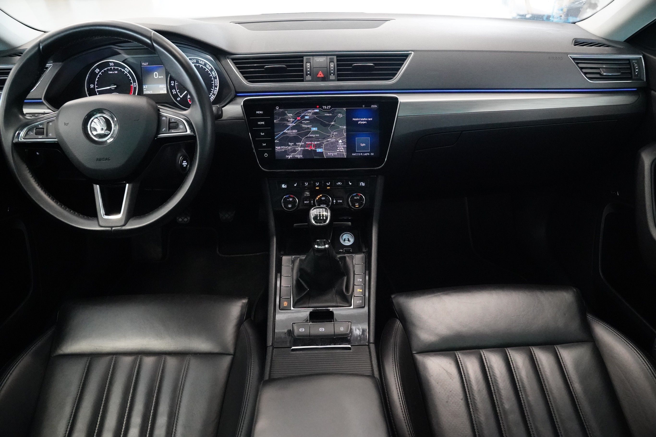 Škoda Superb, 1.6 TDI 88 kW STYLE - fotka 5