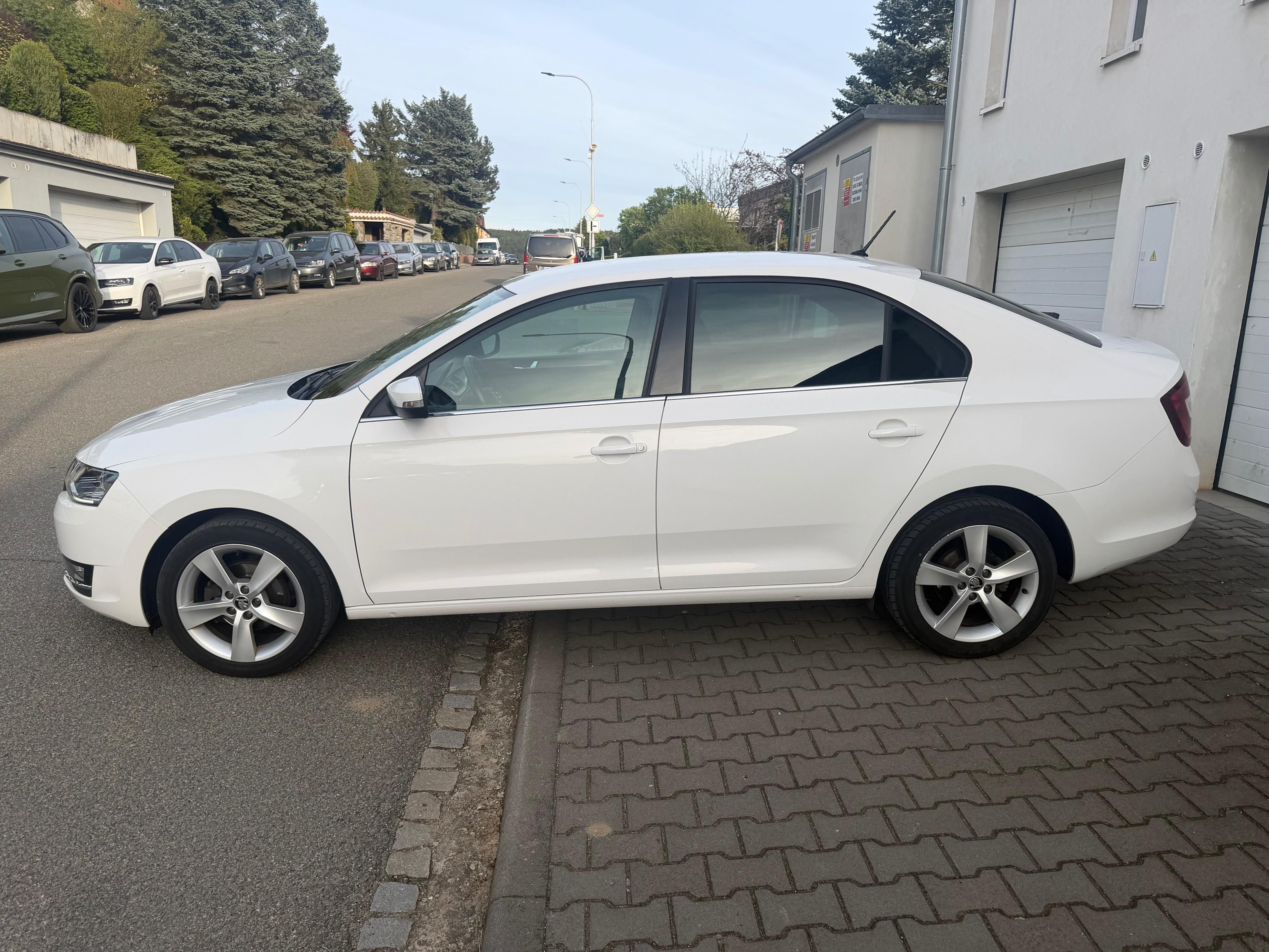 Škoda Rapid, 1.0 tsi,ČR,výhřev,aut.klima - fotka 2