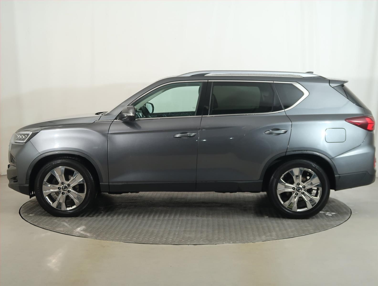 SsangYong Rexton, 2.2 Diesel, 4X4, Automat, ČR - fotka 3