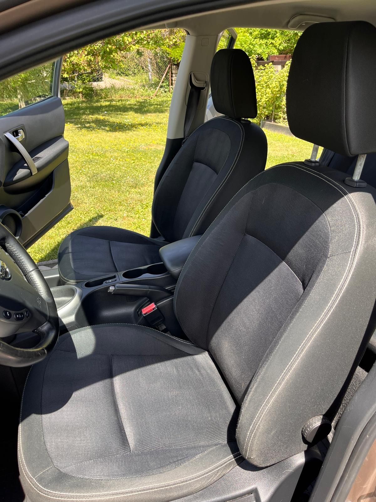 Nissan Qashqai, 1.6 benzín, velmi dobrý stav - fotka 6