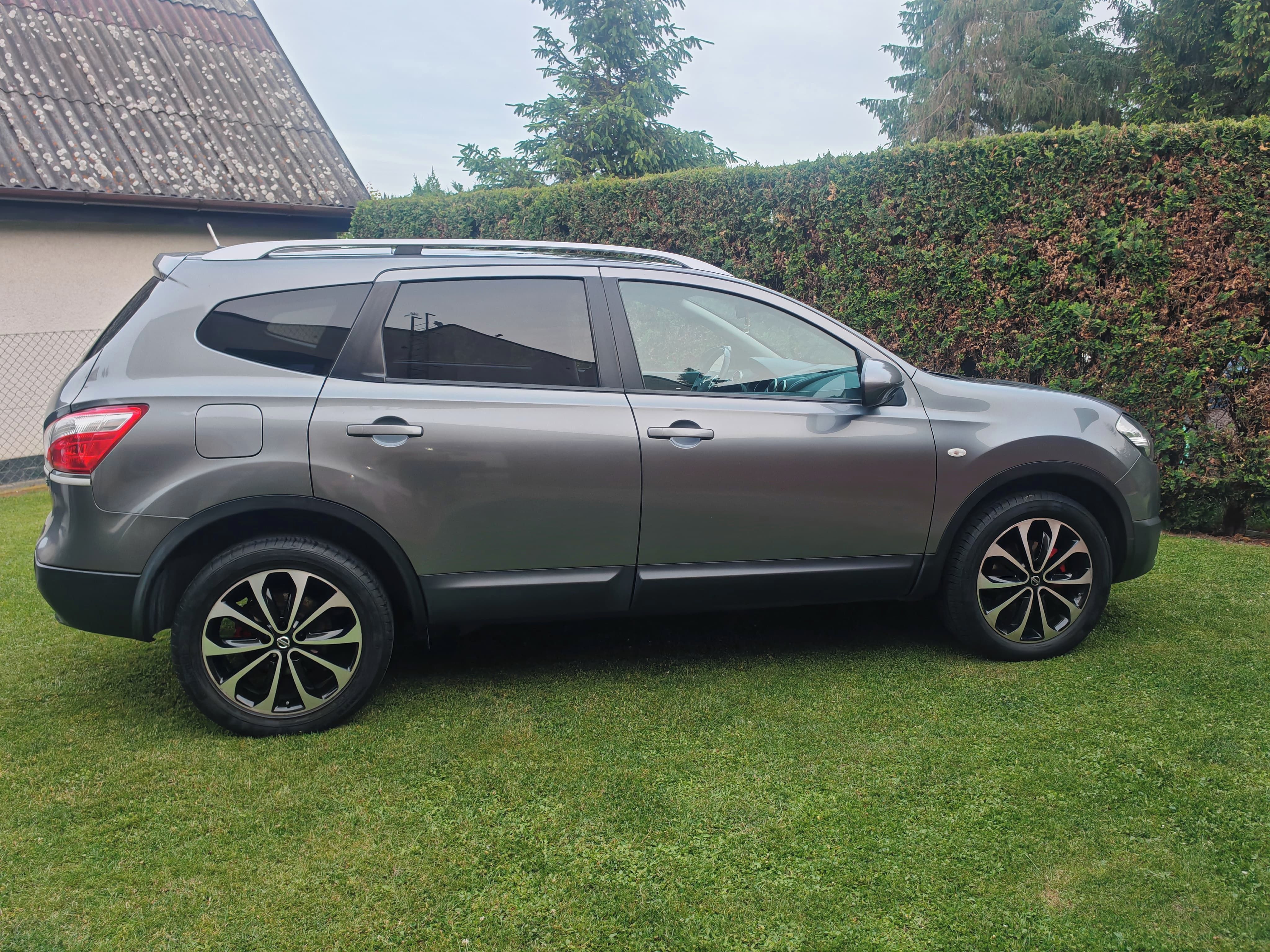 Nissan Qashqai, 1,5 dCi 7 místný - fotka 2