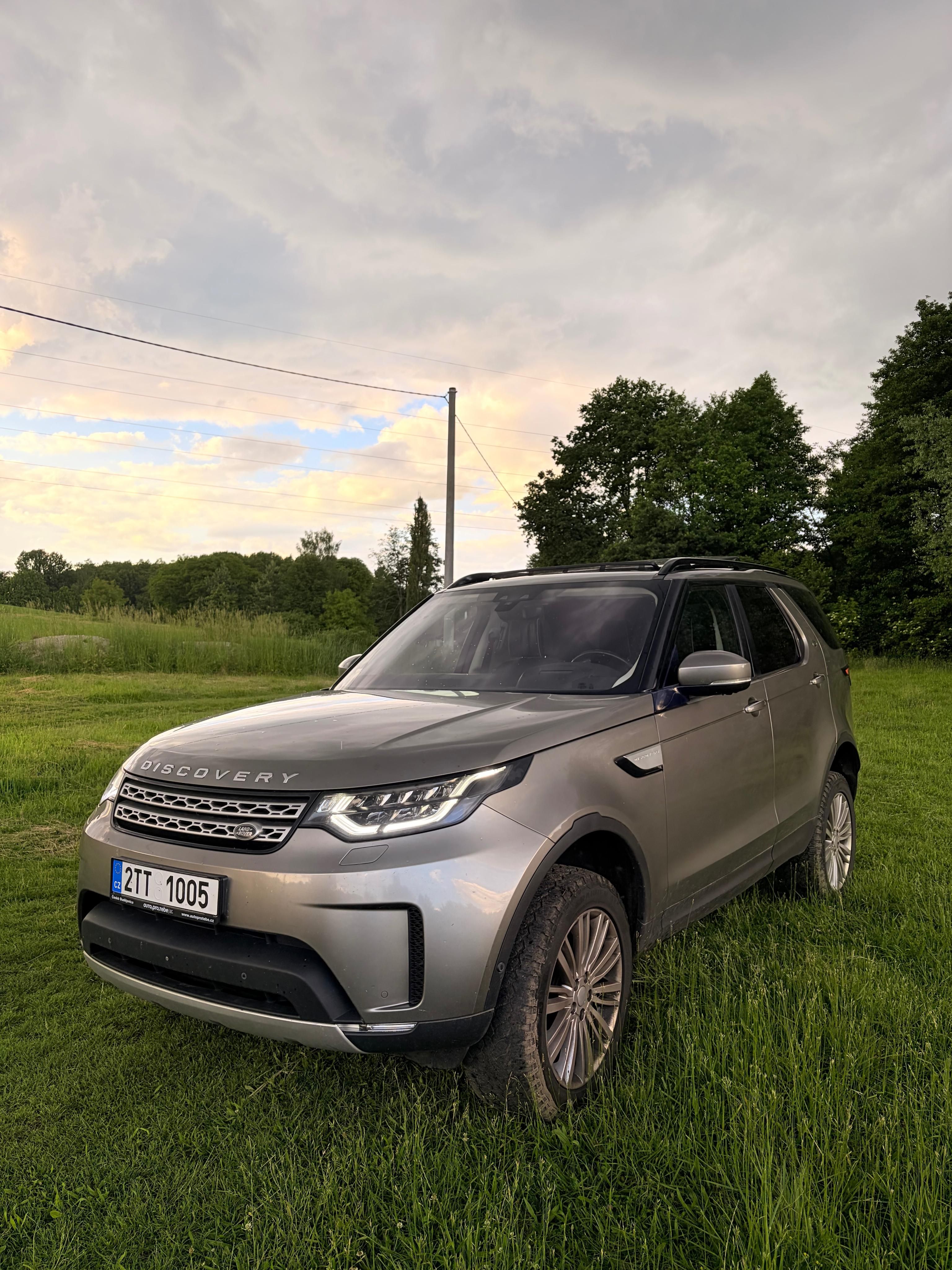 Land Rover Discovery, First Edition 7 míst tažné ACC