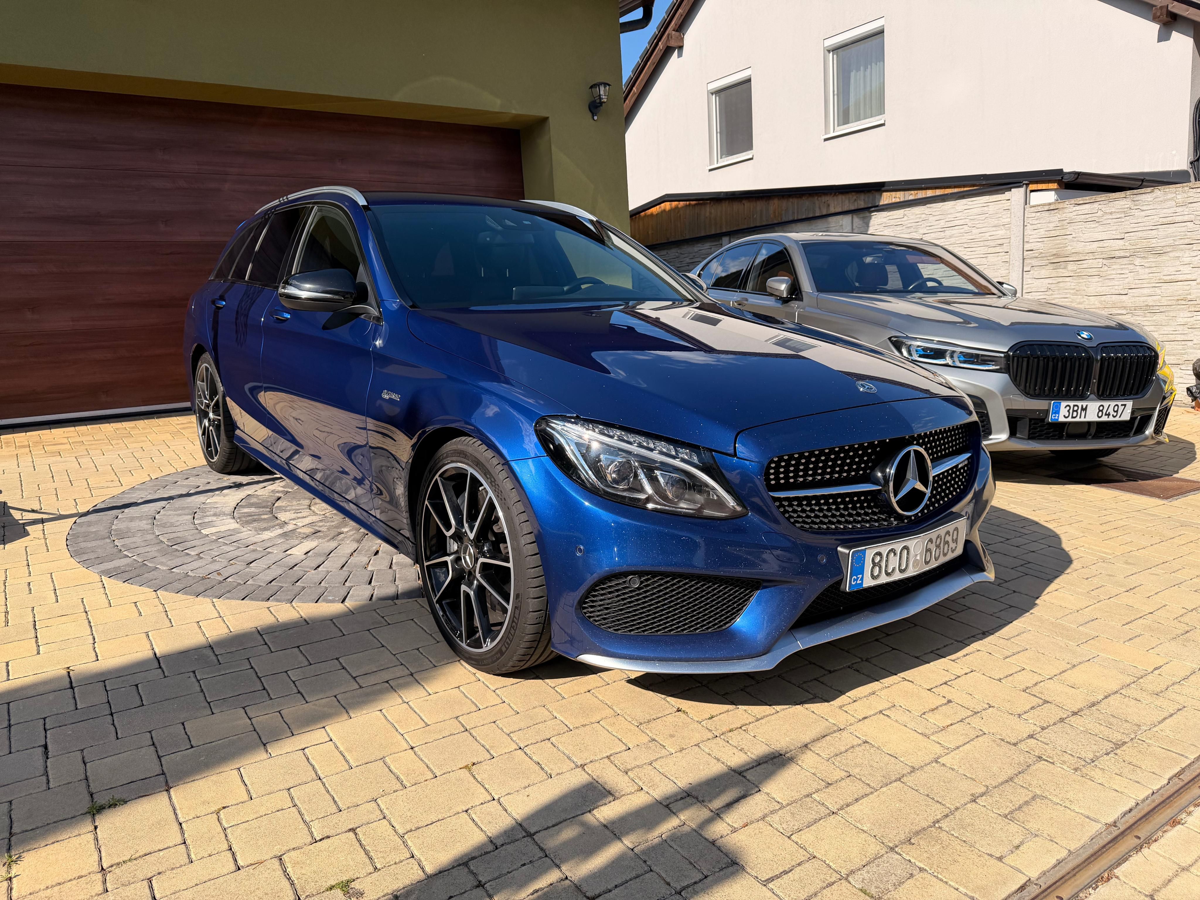 Mercedes-Benz Třídy C, 43 AMG - fotka 2