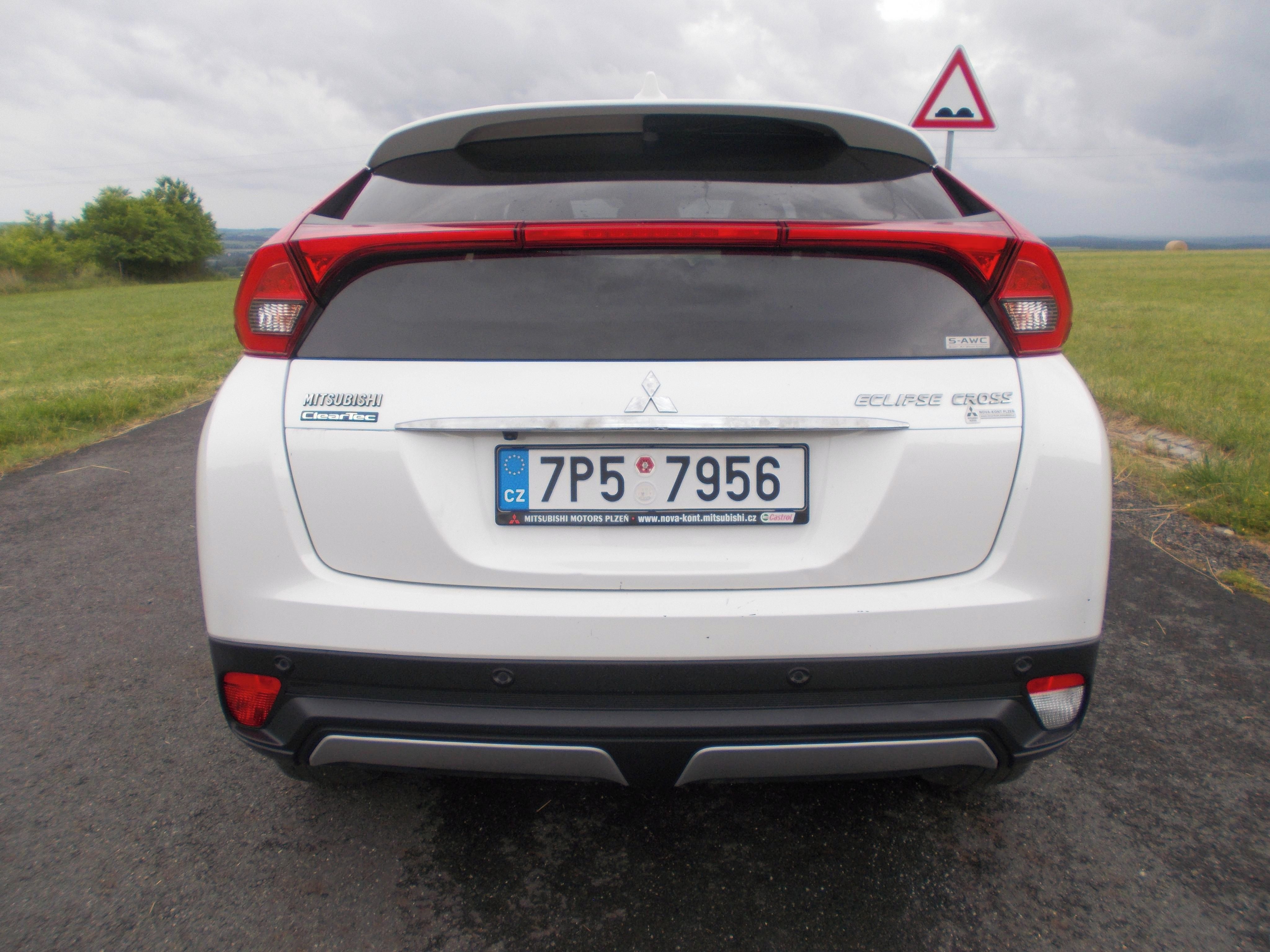 Mitsubishi Eclipse Cross, 1,5 60 000KM 1 maj 4x4 automat - fotka 4
