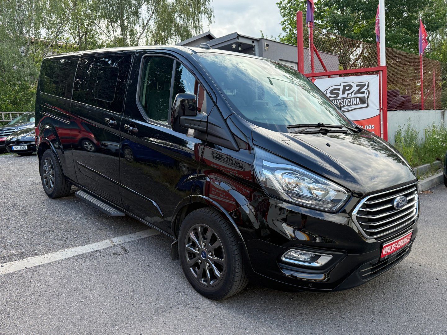 Ford Tourneo Custom, L2 2.0 EcoBlue - fotka 3