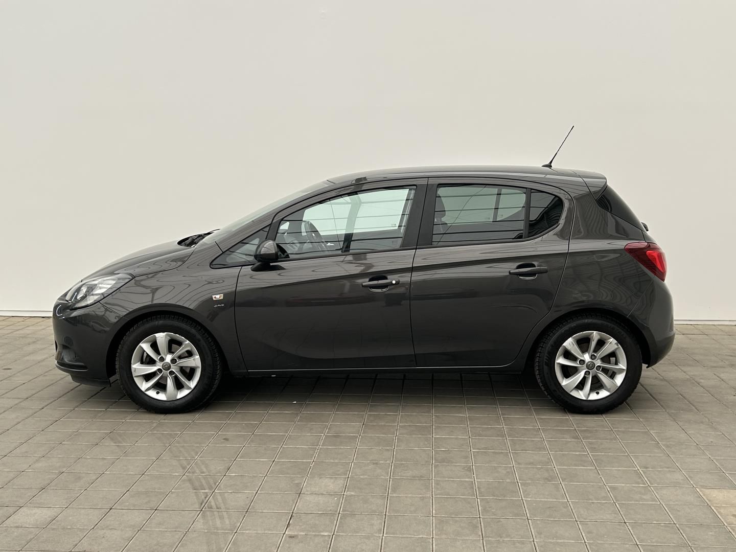 Opel Corsa, 1.4i 51kW Enjoy - fotka 2