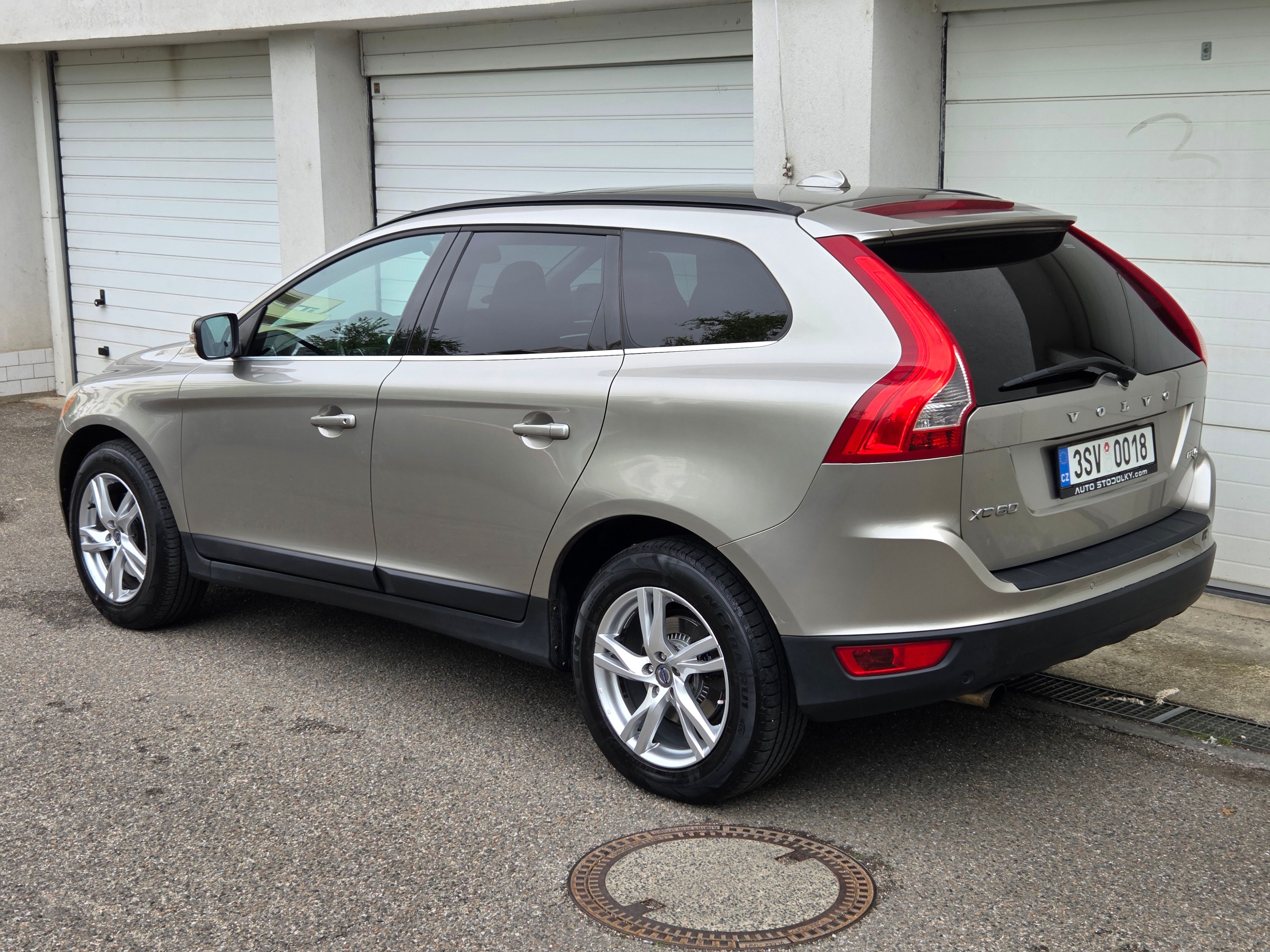 Volvo XC60, 2.0D 120Kw Manuál - fotka 4