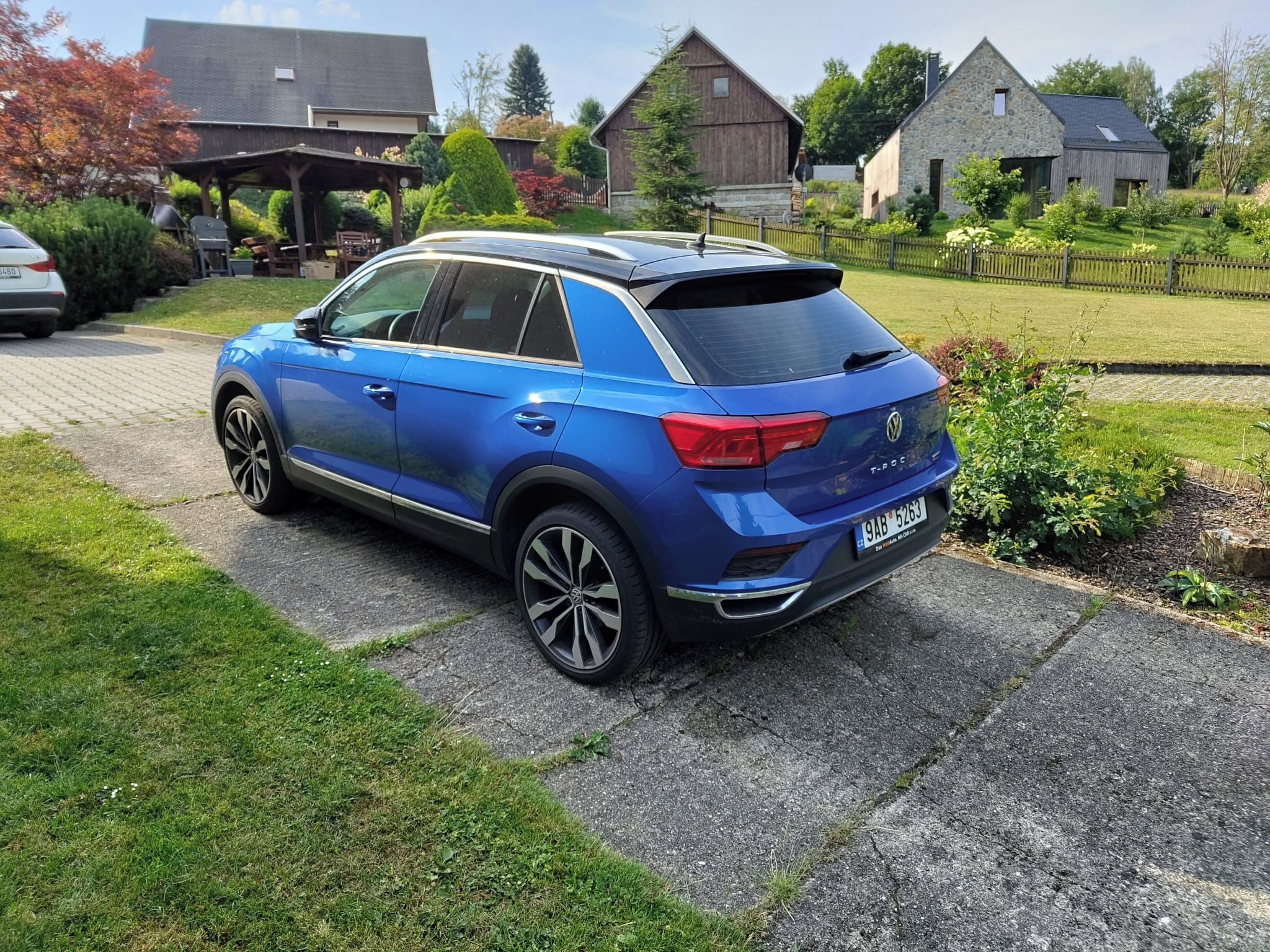 Volkswagen T-Roc, 1.5 TSI, DSG, 4Motion, 2019 - fotka 3
