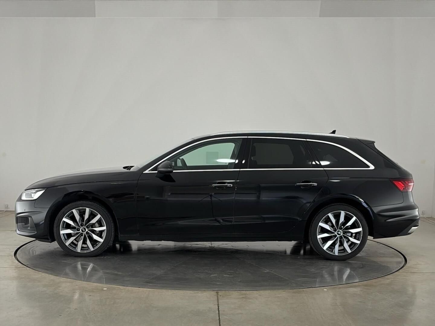 Audi A4 Avant, 2.0 TDI / 150 kW 40 - fotka 3