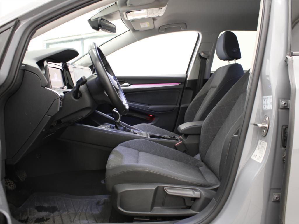 Volkswagen Golf, 1,5 TSI Life Variant 141tkm.ČR - fotka 6