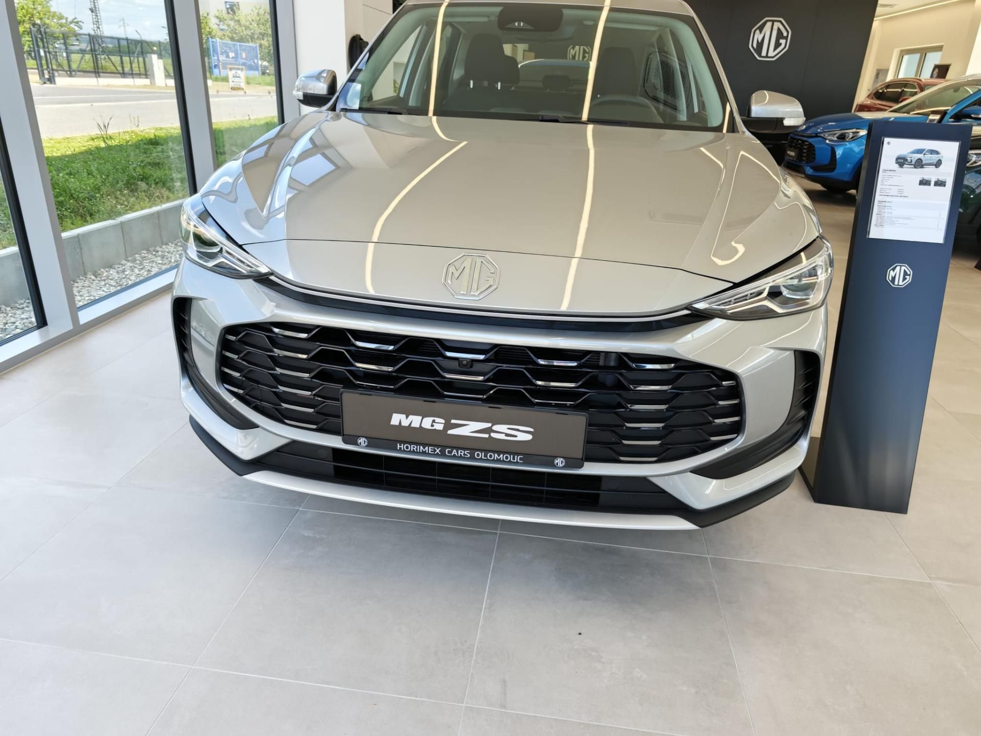 MG ZS, HEV ESSENTIAL Cosmic Silver