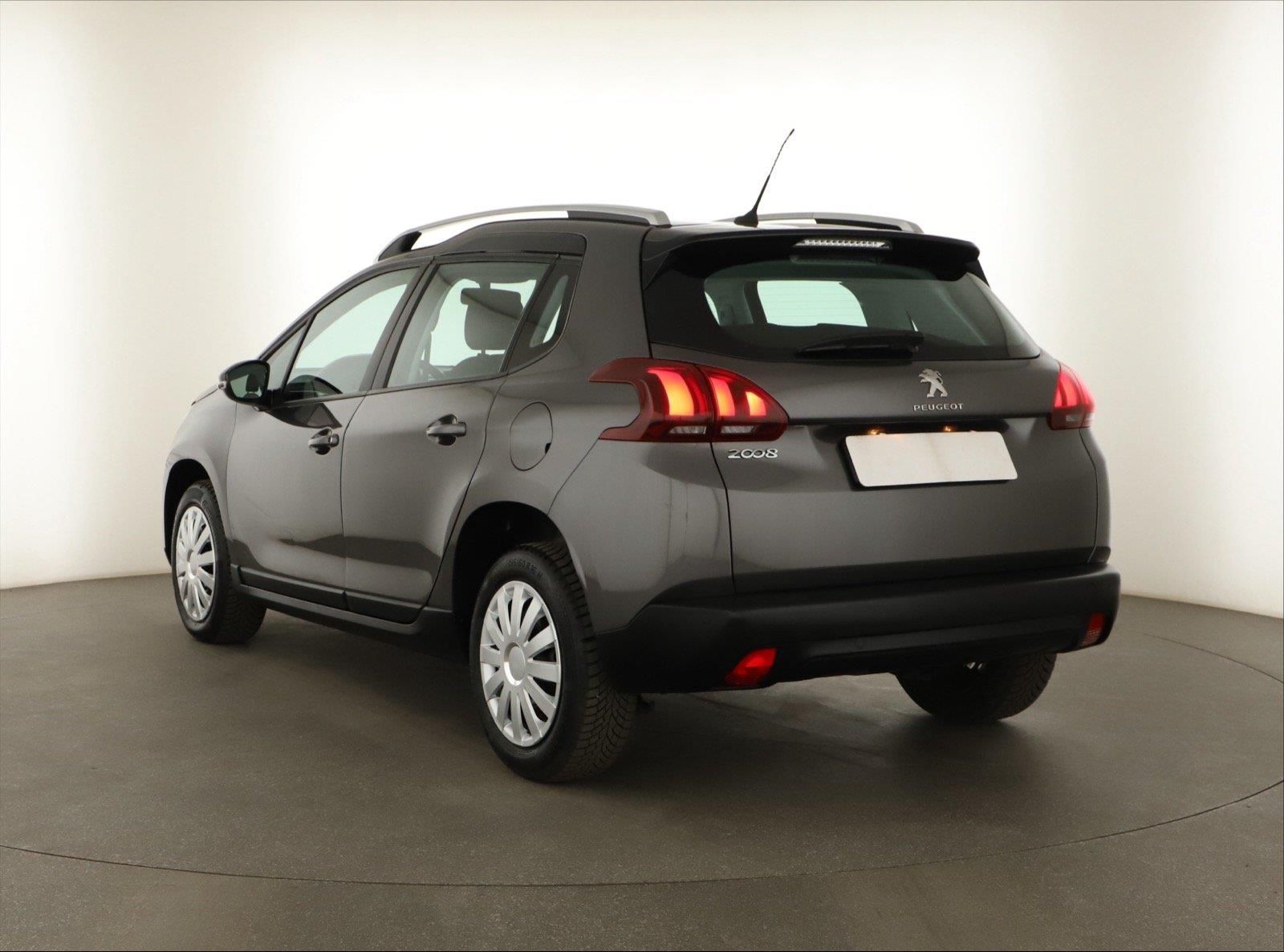 Peugeot 2008, 1.2 PureTech, ČR,1.maj - fotka 4