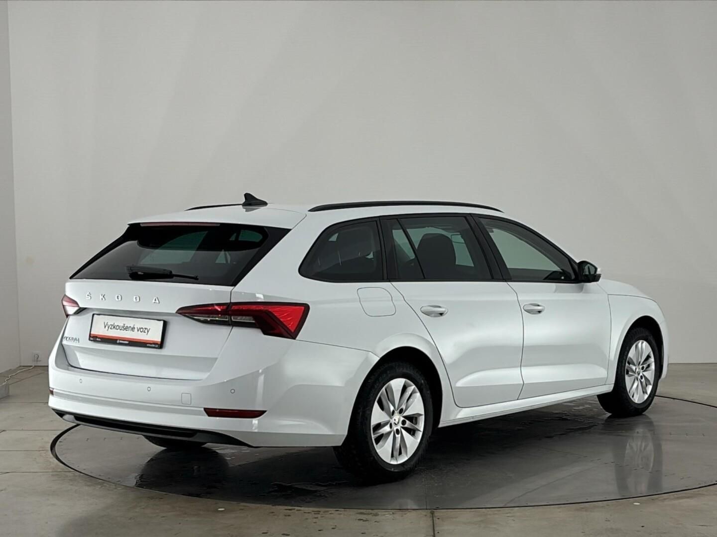 Škoda Octavia, 2.0 TDI / 85 kW Ambition - fotka 2