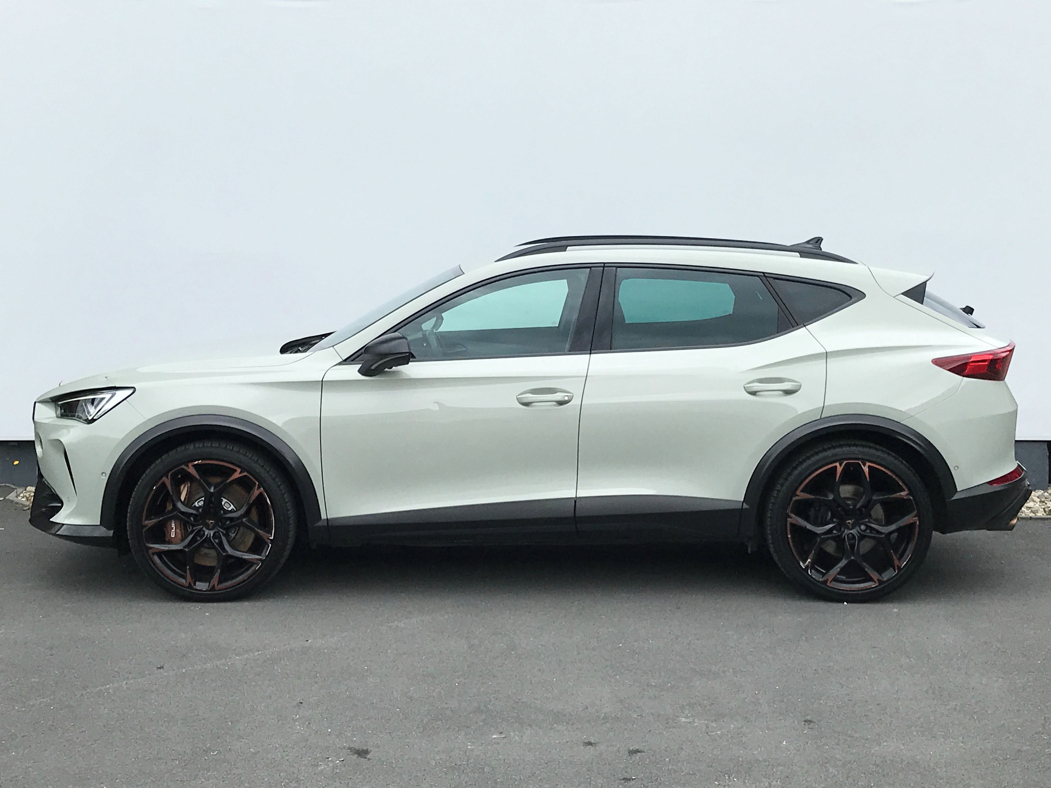 Cupra Formentor, VZ5 2.5TSi 287kW 4x4 7°DSG - fotka 3