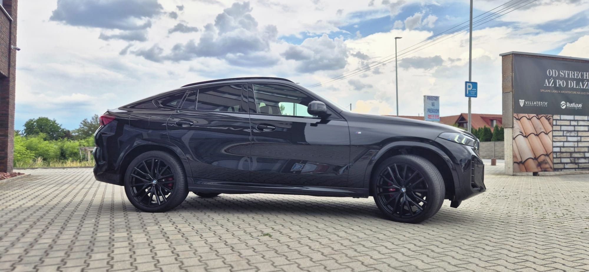 BMW X6, xDrive30d M Sport - fotka 4