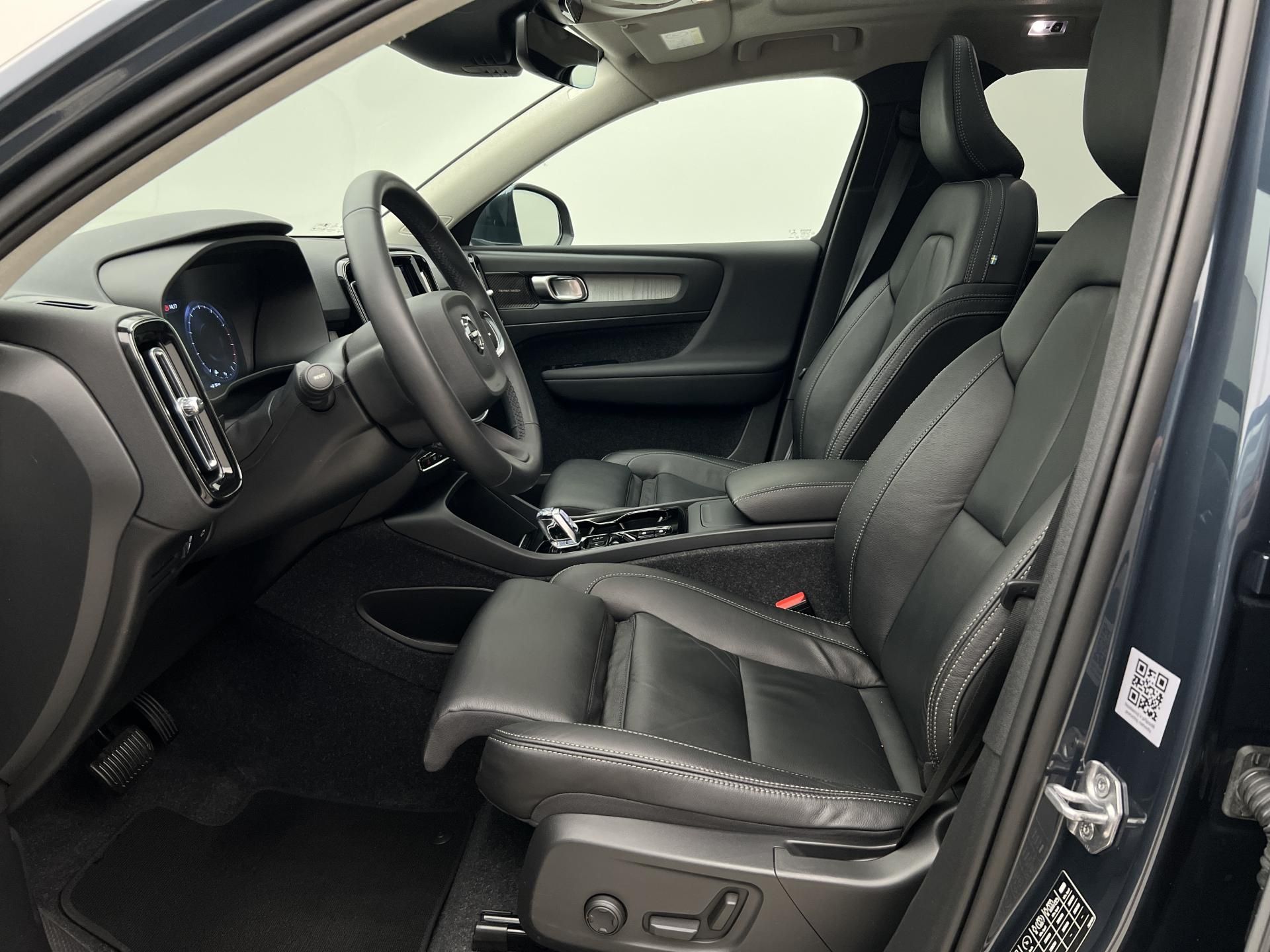 Volvo XC40, B4 AWD INSCRIPTION AUT 1.maj. - fotka 3
