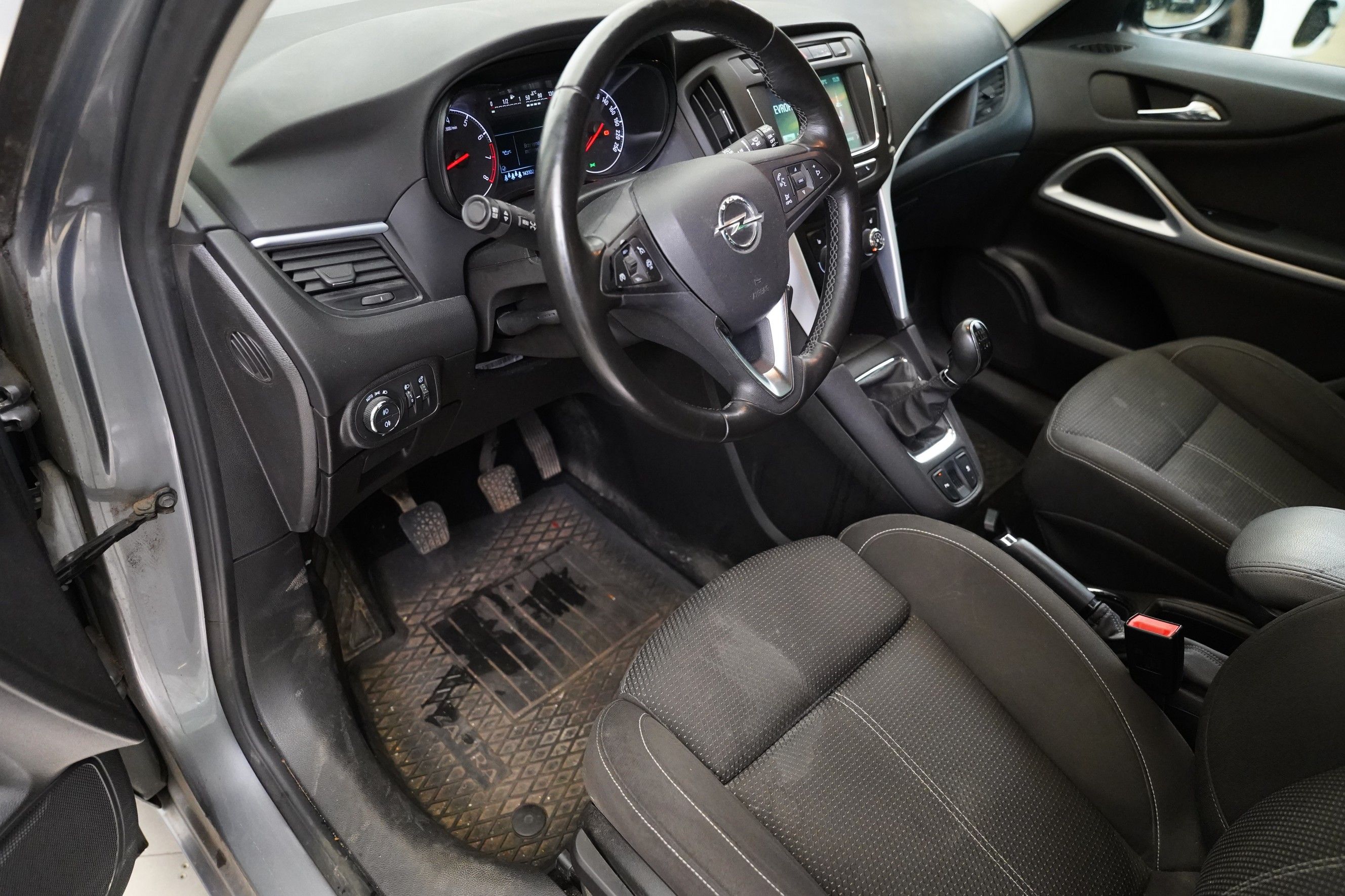 Opel Zafira, 1.4 Turbo 103 kW - fotka 5
