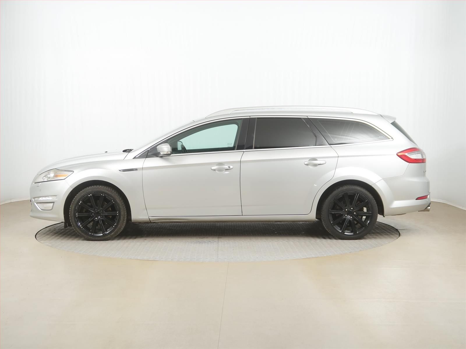 Ford Mondeo, 2.2 TDCi, Automatická klima - fotka 3