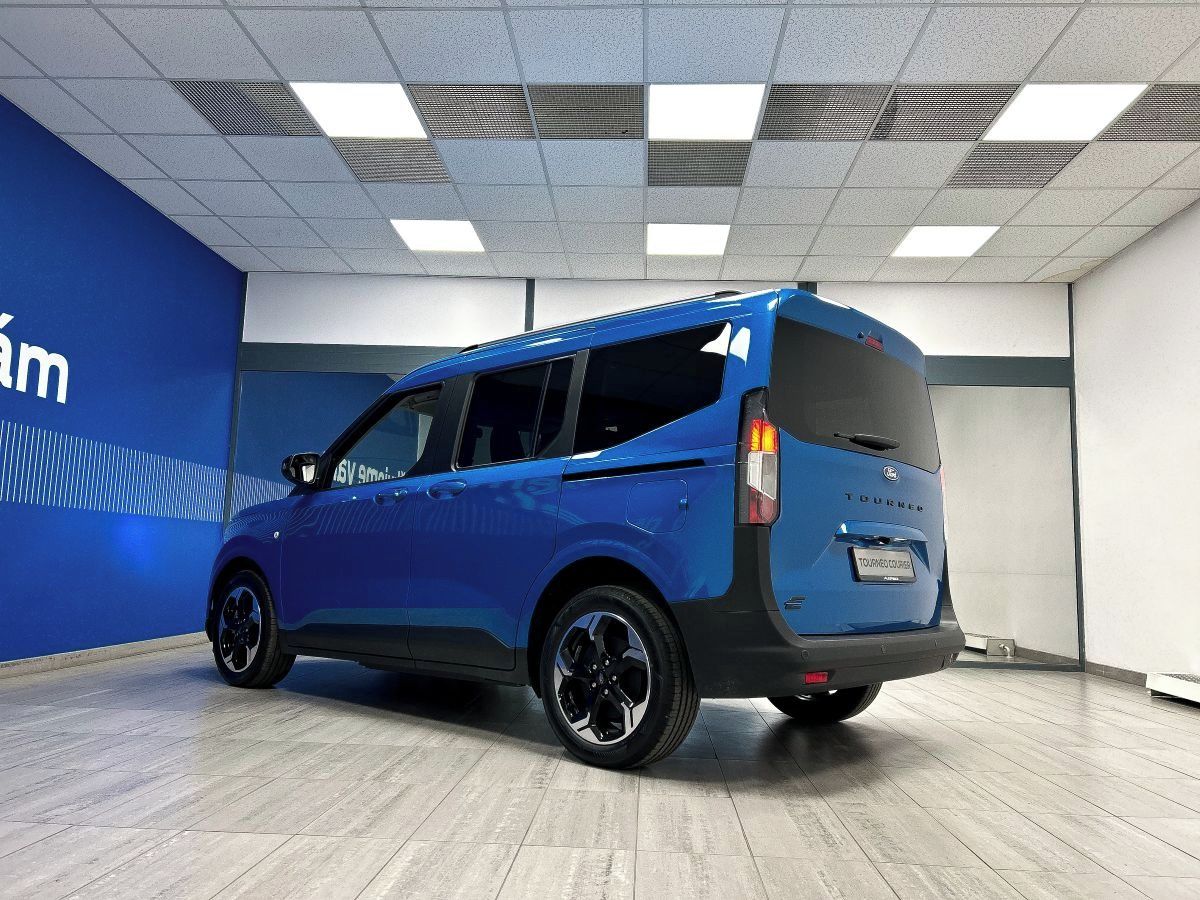 Ford Tourneo Courier, 43 kWh Titanium, L1 100kW - fotka 3