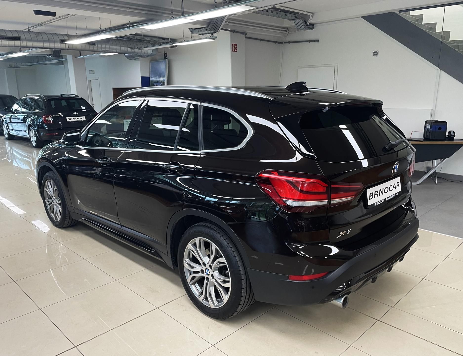 BMW X1, xDrive25e, ČR, 1.MAJ - fotka 4