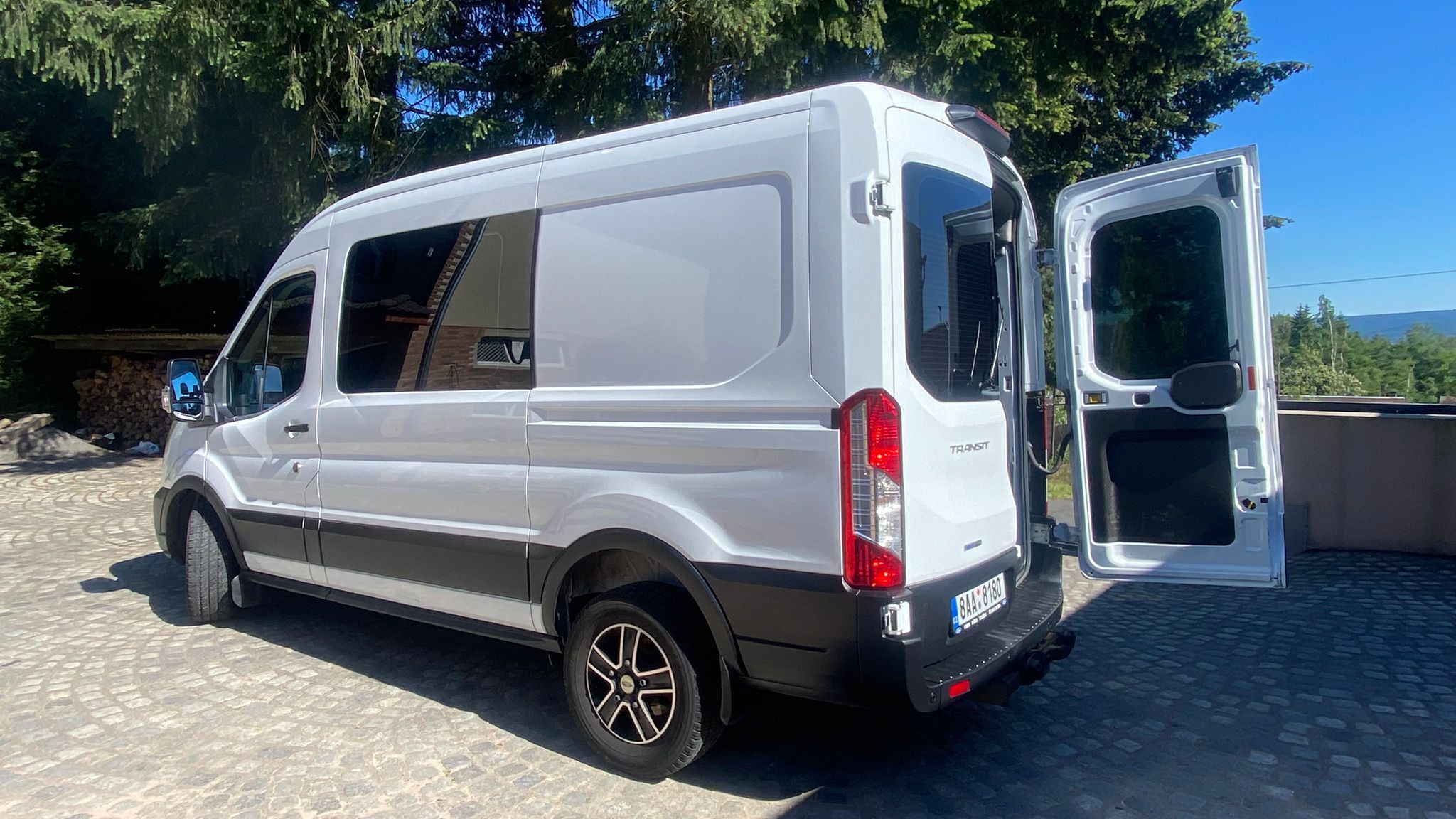 Ford Transit, 7-míst, hybrid - fotka 6