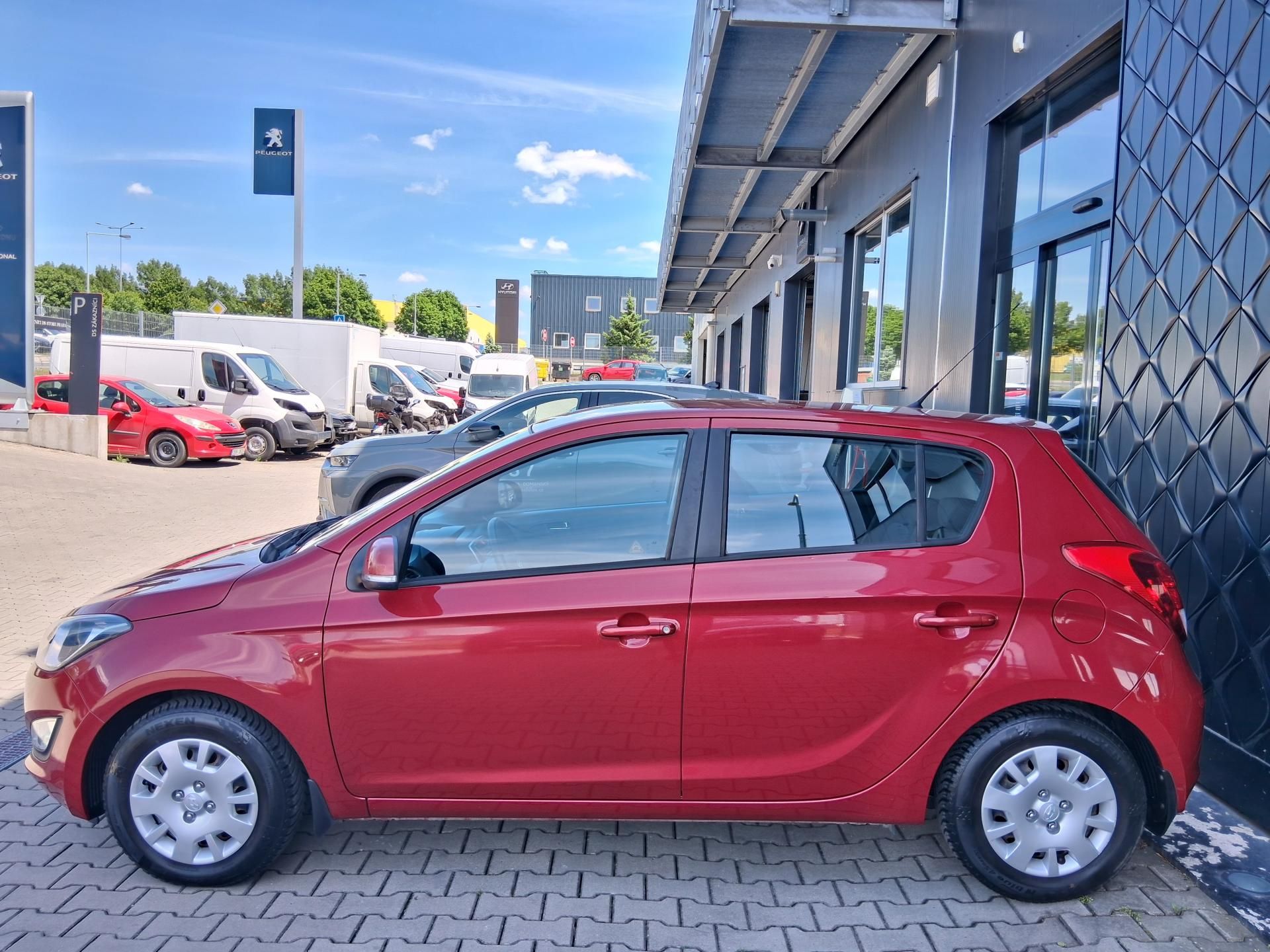 Hyundai i20, FAMILY SPACE 1.2i 62 kW - fotka 4