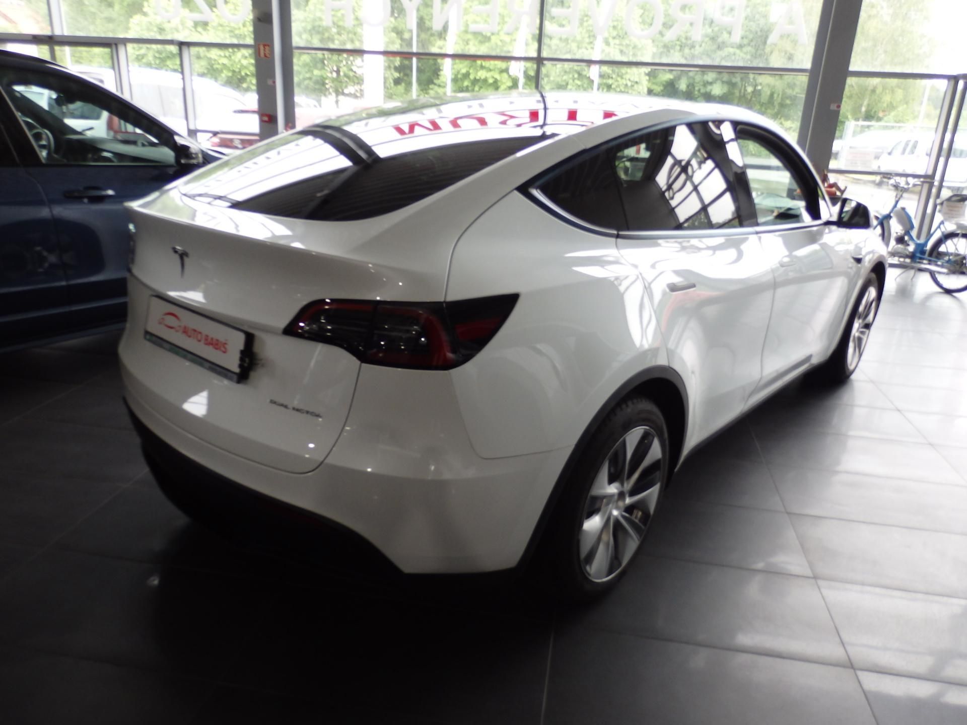 Tesla Model Y, Long Range AWD AT DualMotor - fotka 3