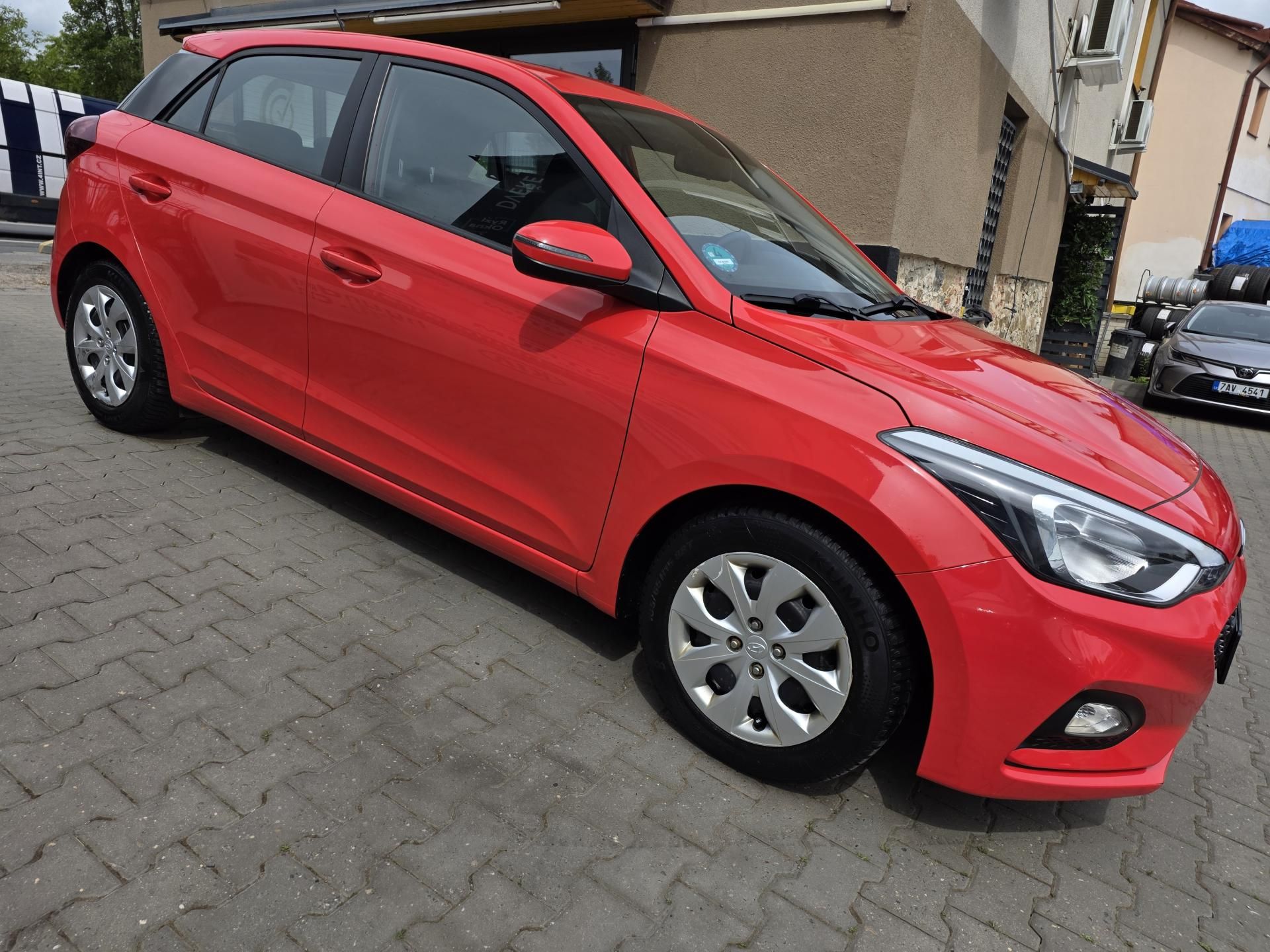Hyundai i20, 1.2-KLIMA-ABS-ISOFIX - fotka 3