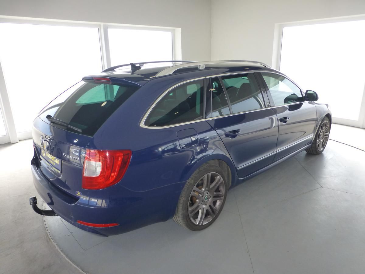 Škoda Superb, 2,0TDI*VYHŘ.S*NAVIGACE*XENONY - fotka 5