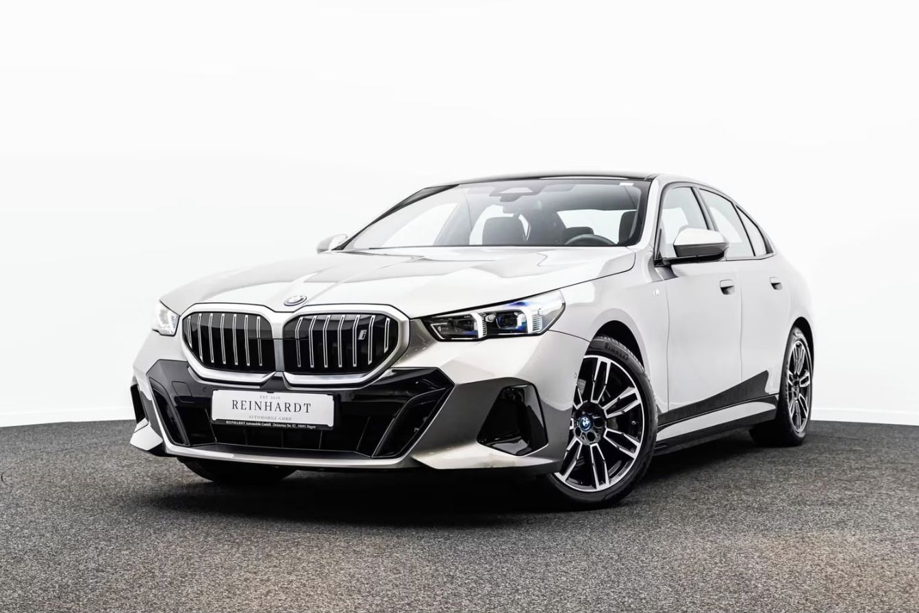 BMW i5, I5 40e MSport*H&K*ACC*Pano