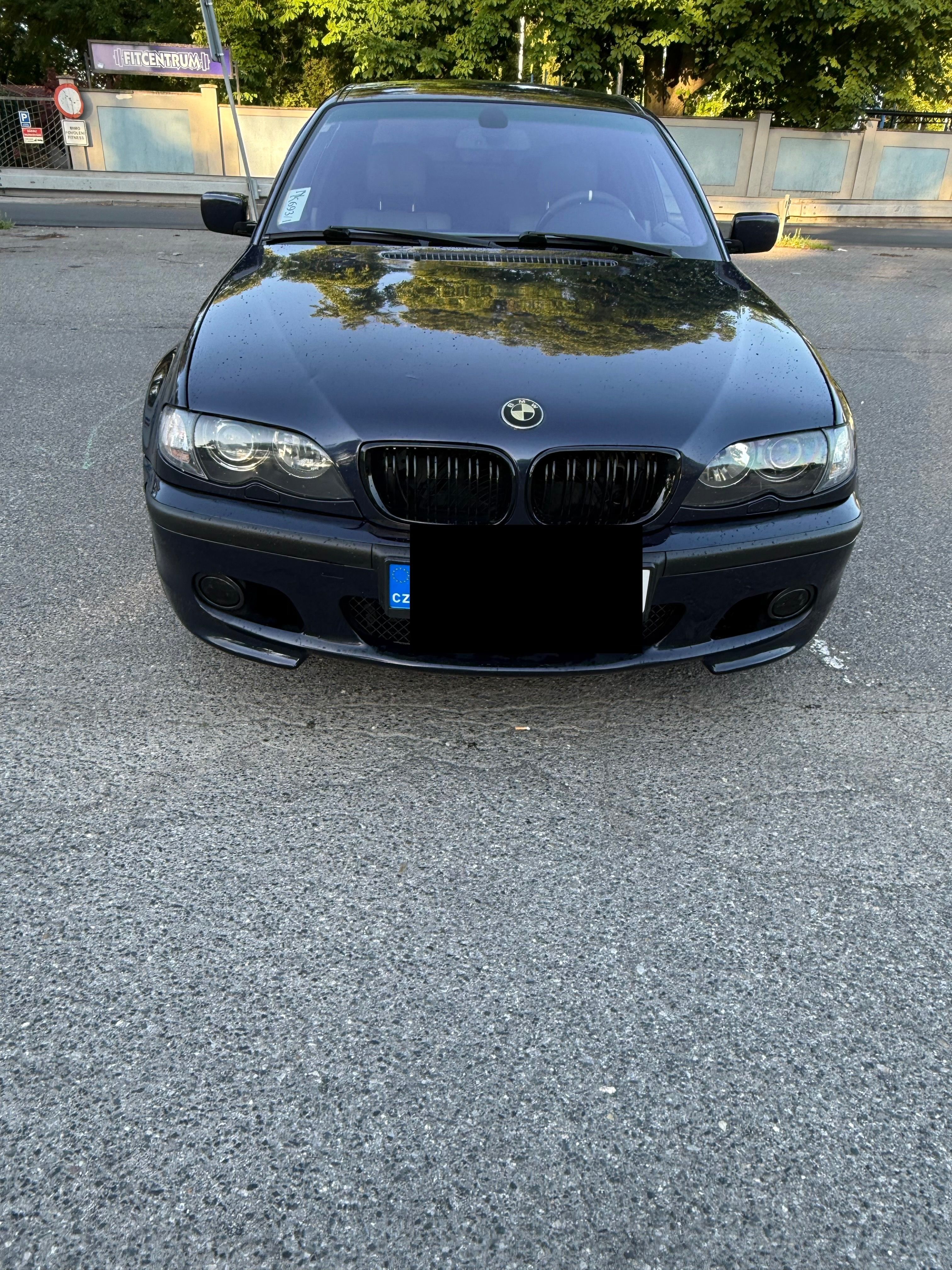 BMW Řada 3, BMW 330i