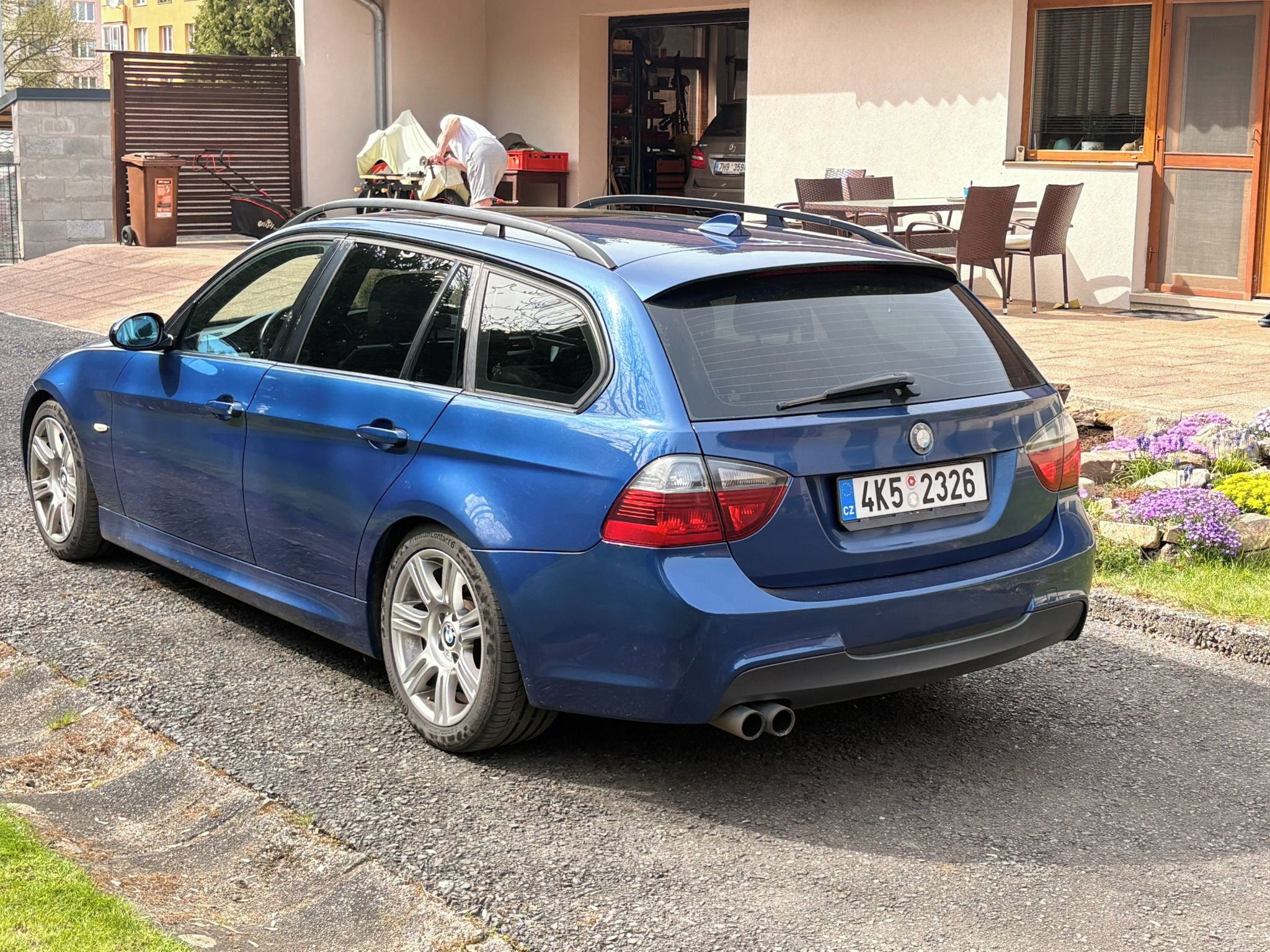 BMW Řada 3, BMW 330d, M-Paket manuál zadní - fotka 2