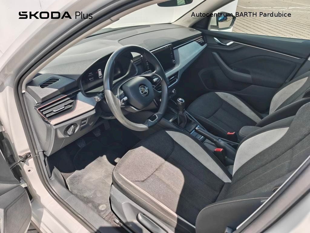 Škoda Kamiq, 1,0 TSI / 85 kW / Top Selectio - fotka 5