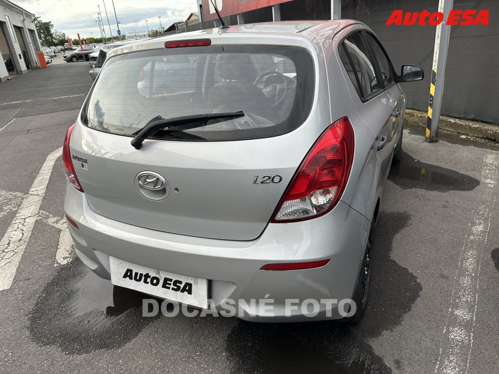 Hyundai i20, 1.2i,ČR - fotka 2