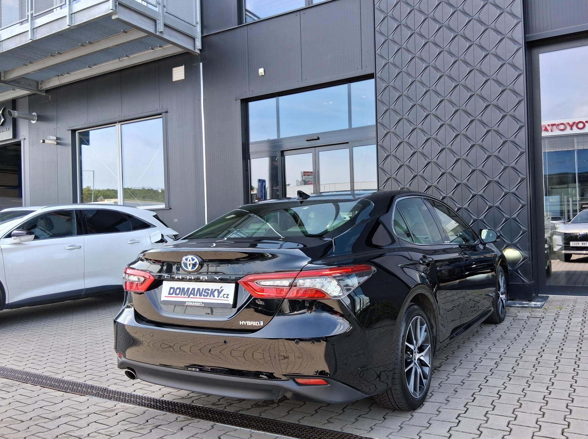 Toyota Camry, EXECUTIVE VIP 2.5 Hyb. 160kW - fotka 3