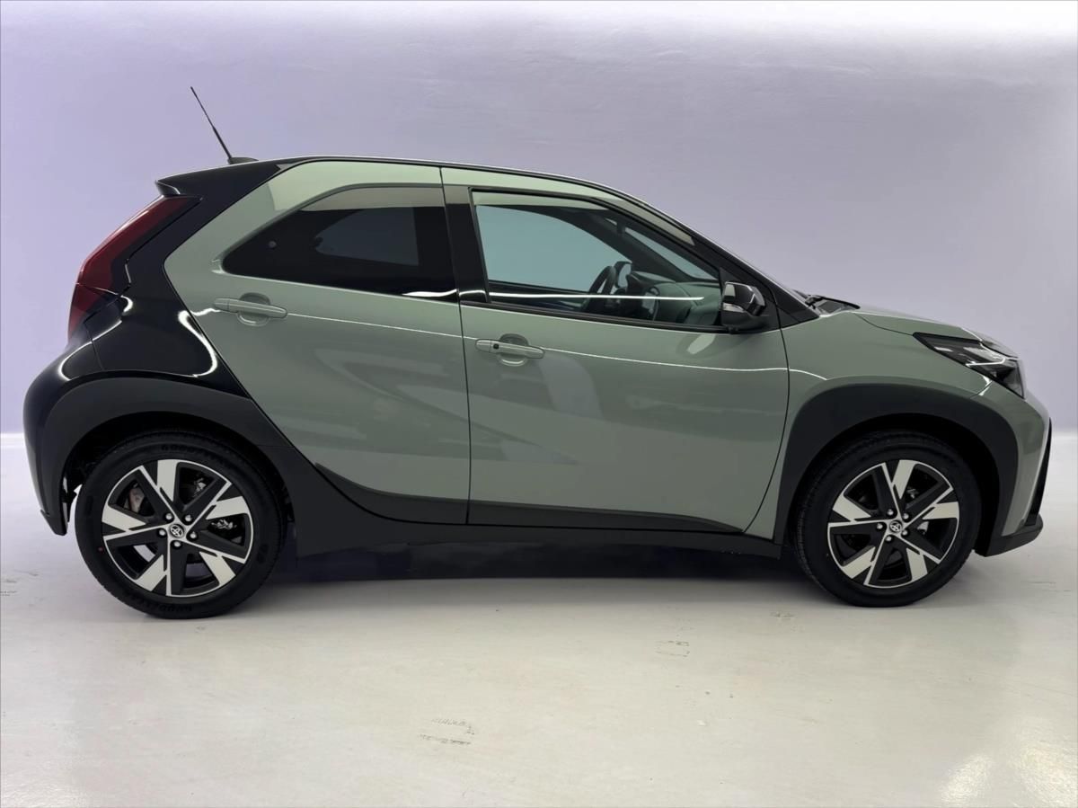 Toyota Aygo, 1,5   X Style 2026 - fotka 3