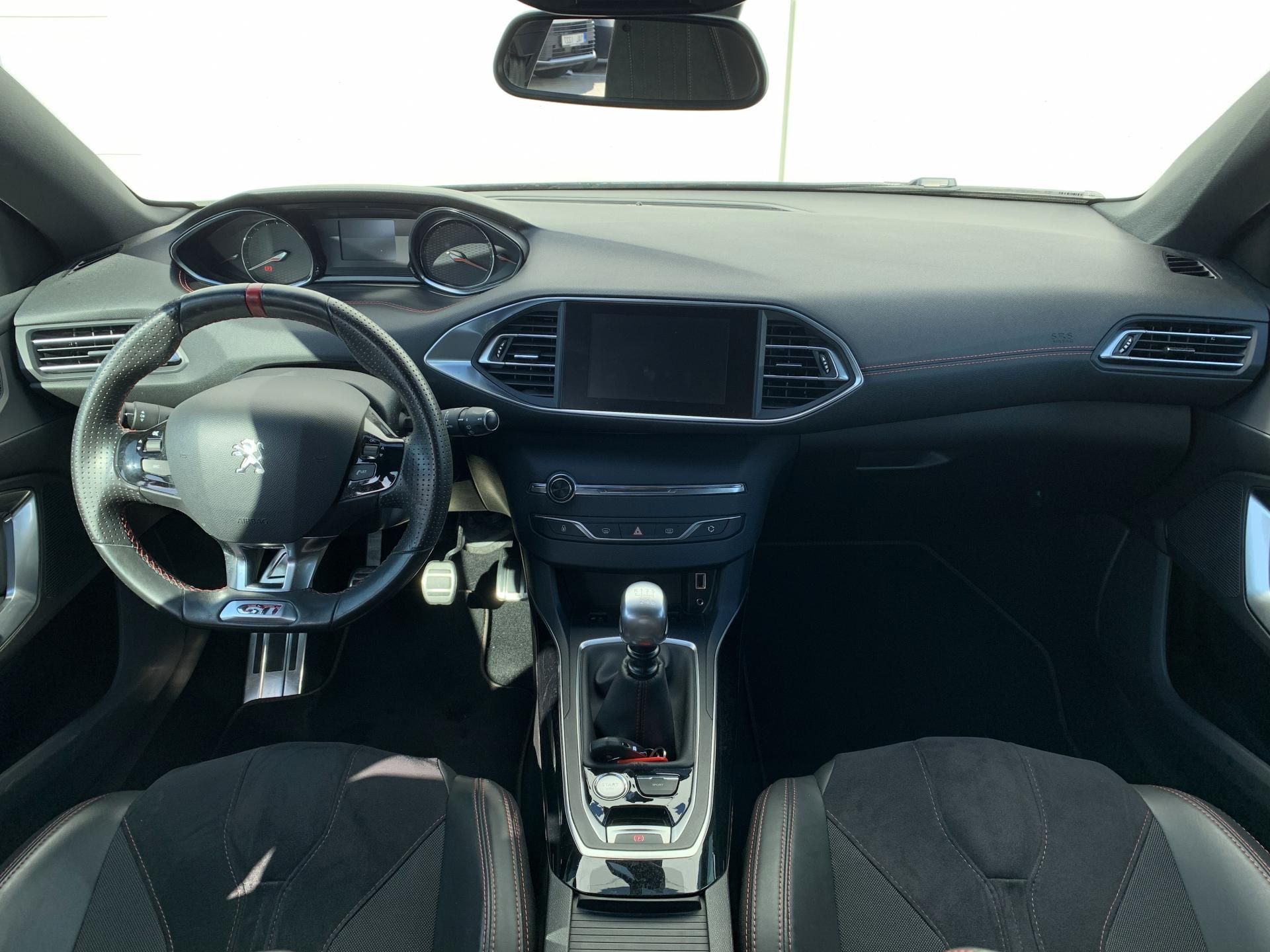 Peugeot 308, GTi 1.6 TURBO 270k - fotka 2