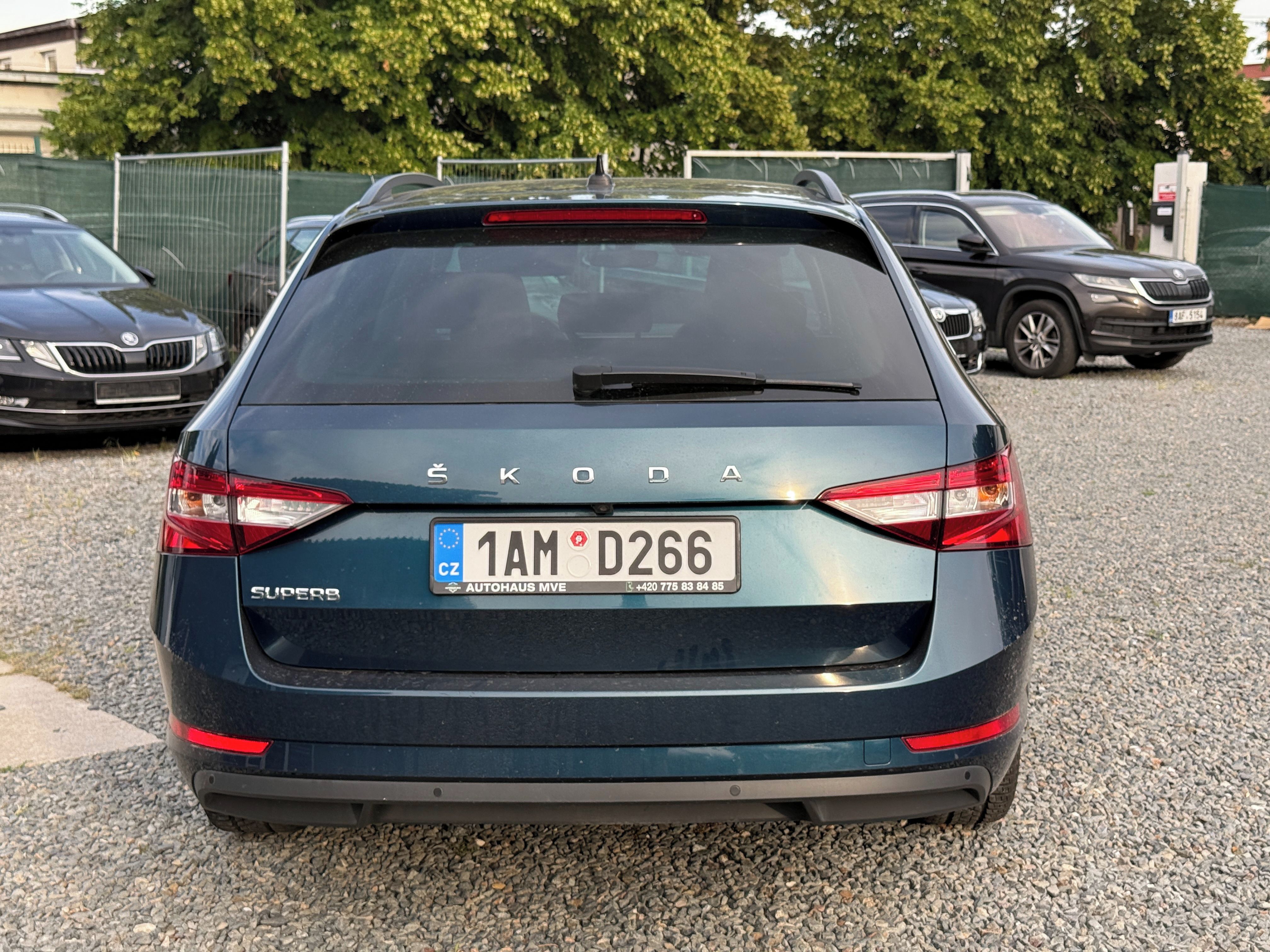 Škoda Superb - fotka 6