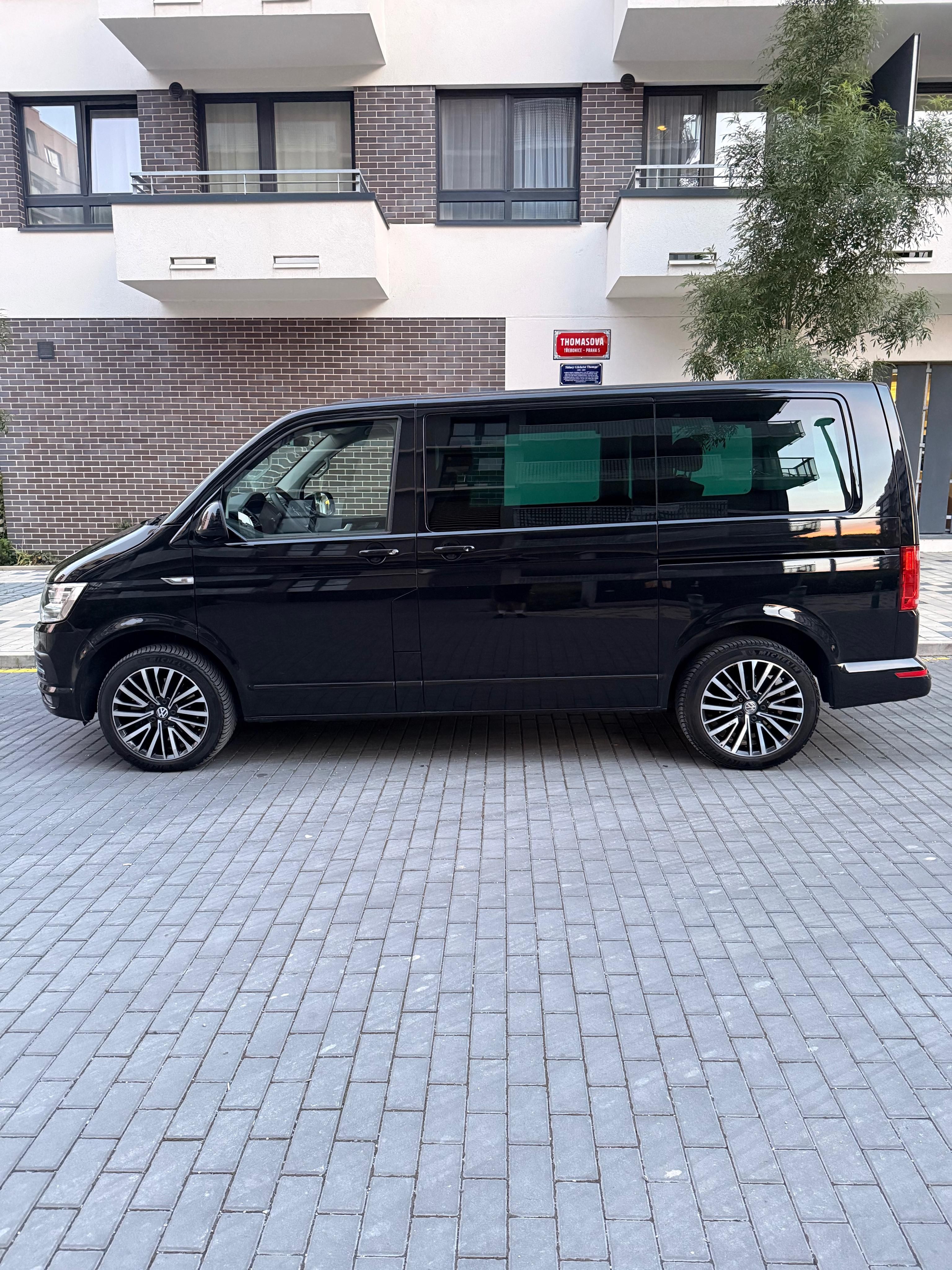 Volkswagen Multivan, Multivan T6 Highline - fotka 4