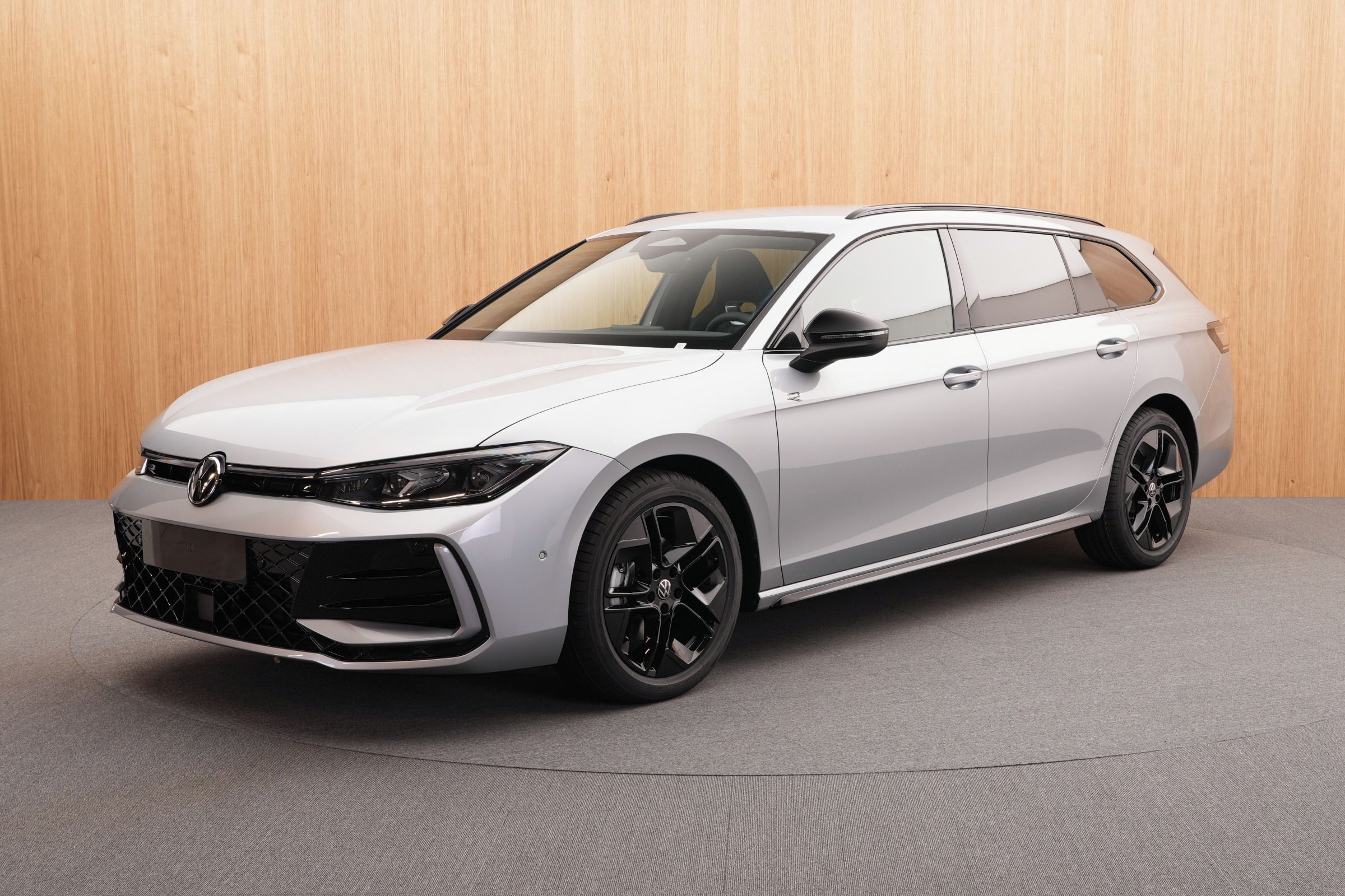 Volkswagen Passat, R-Line 2.0 TDI DSG