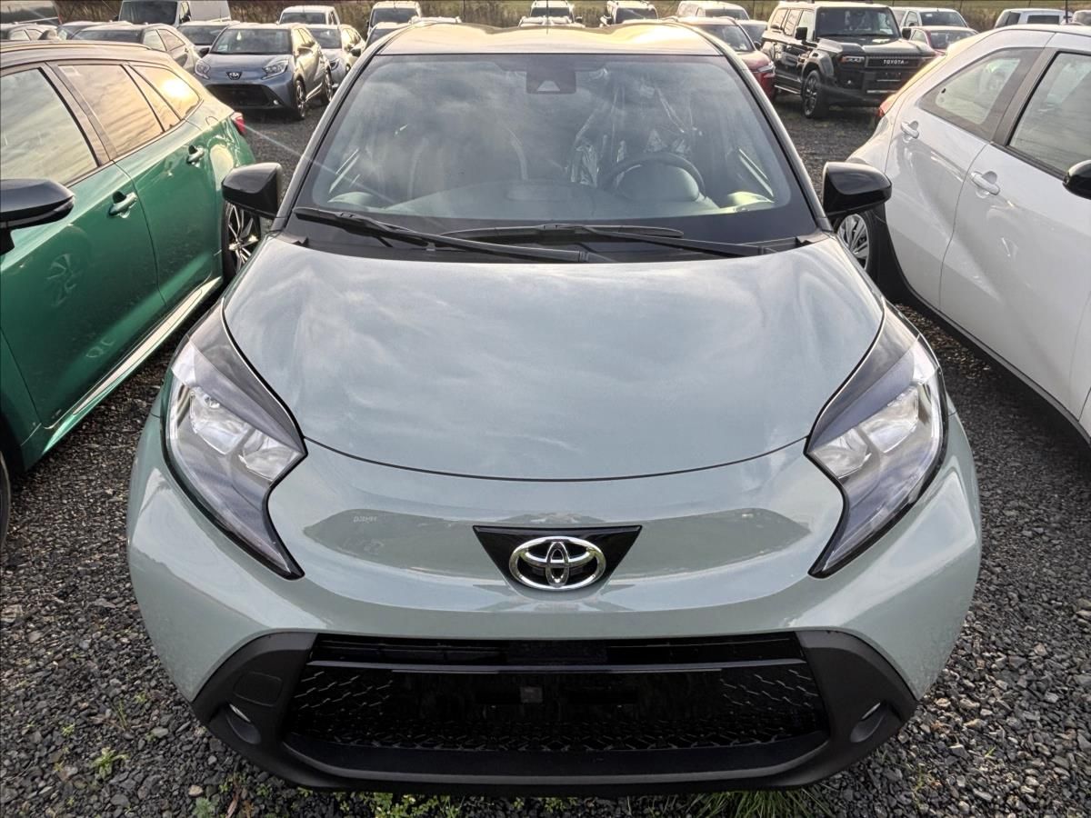 Toyota Aygo, 1,0   X Style CVT - fotka 2