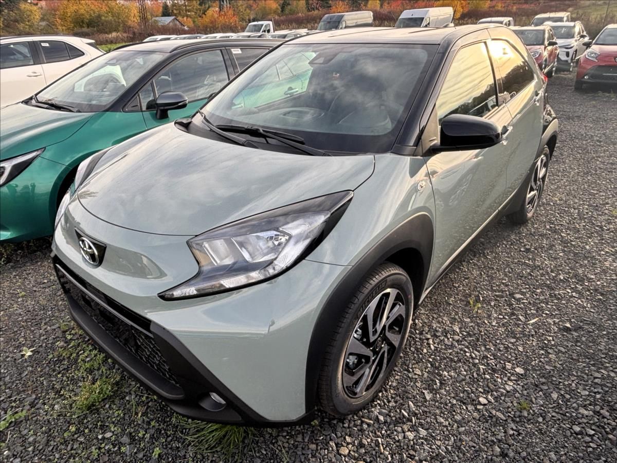 Toyota Aygo, 1,0   X Style CVT - fotka 3