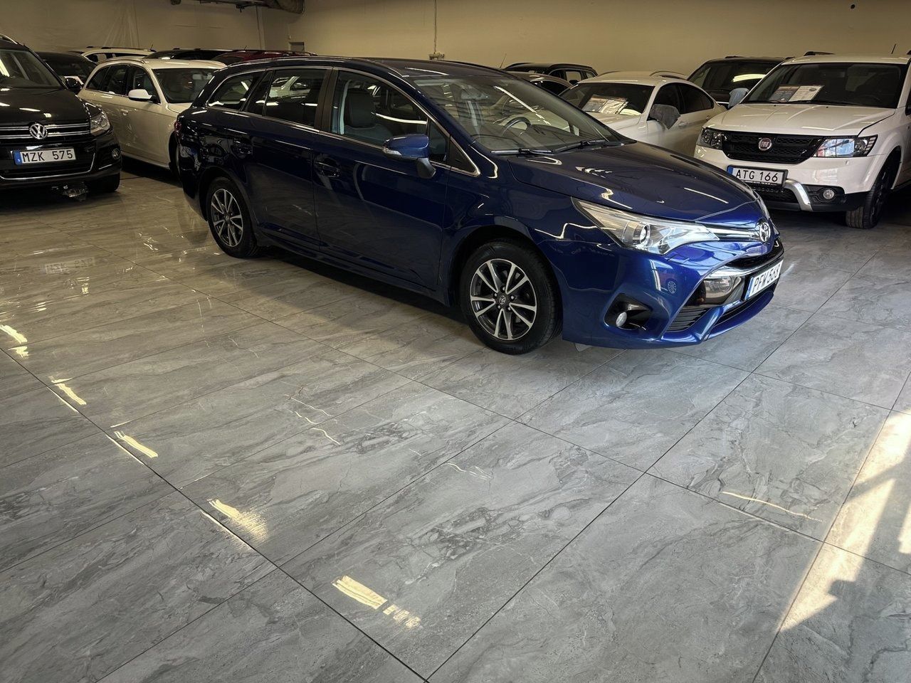 Toyota Avensis, 1.8 Active Kamera - fotka 2