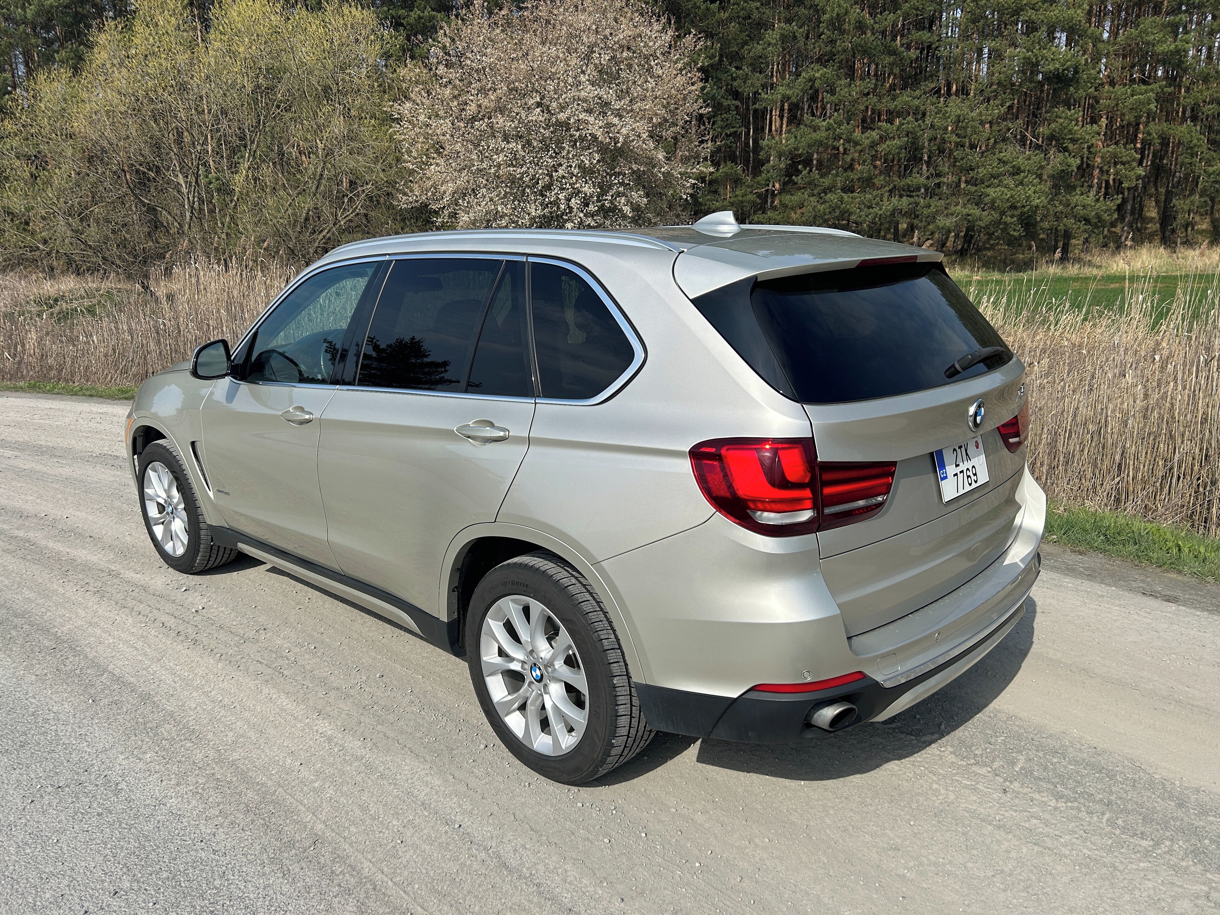 BMW X5, BMW X5 35i F15 xDrive 2015 - fotka 4