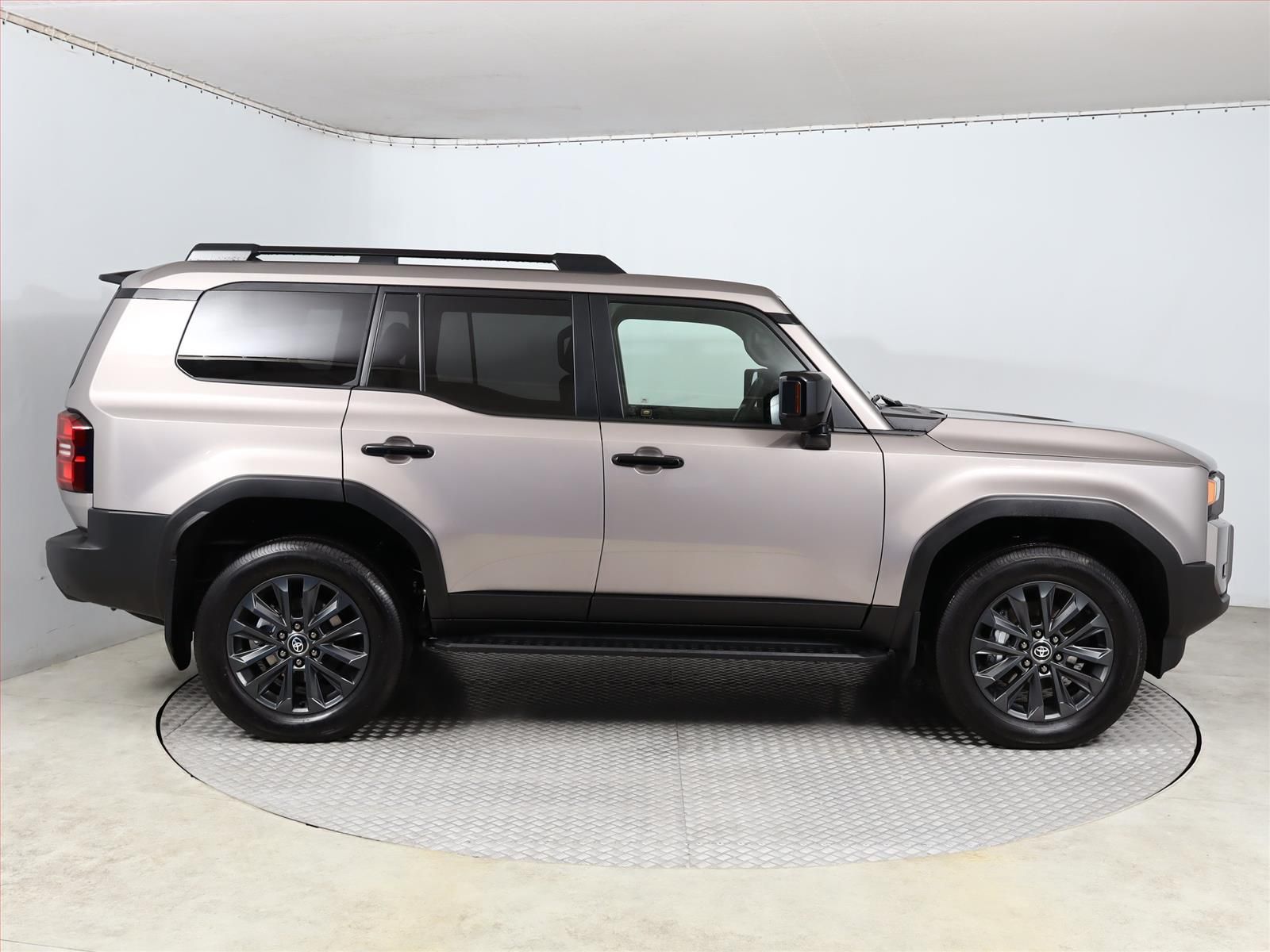 Toyota Land Cruiser, 2.8 D-4D, Executive - fotka 6